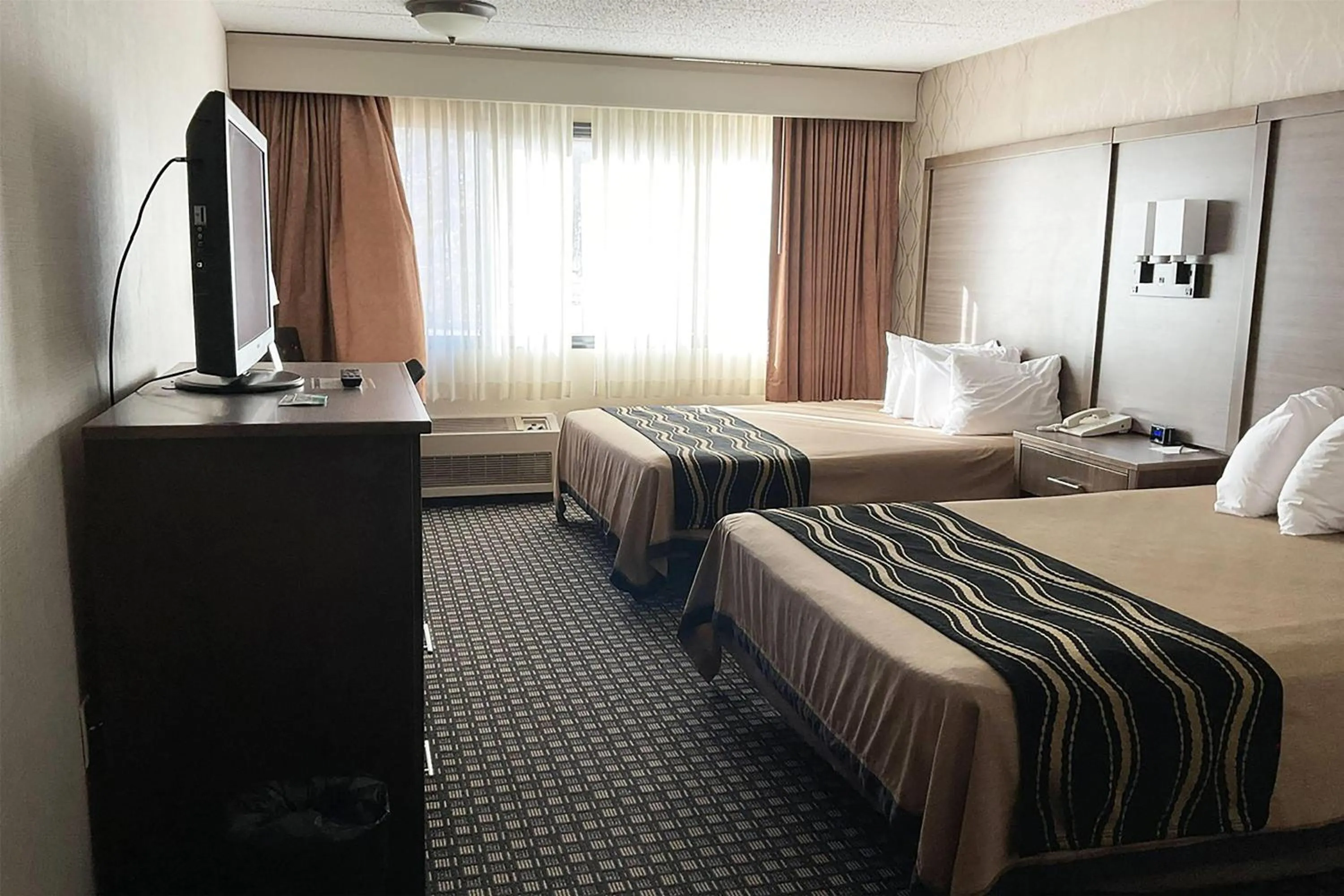 Photo of the whole room, Bed in AmericInn by Wyndham Watertown