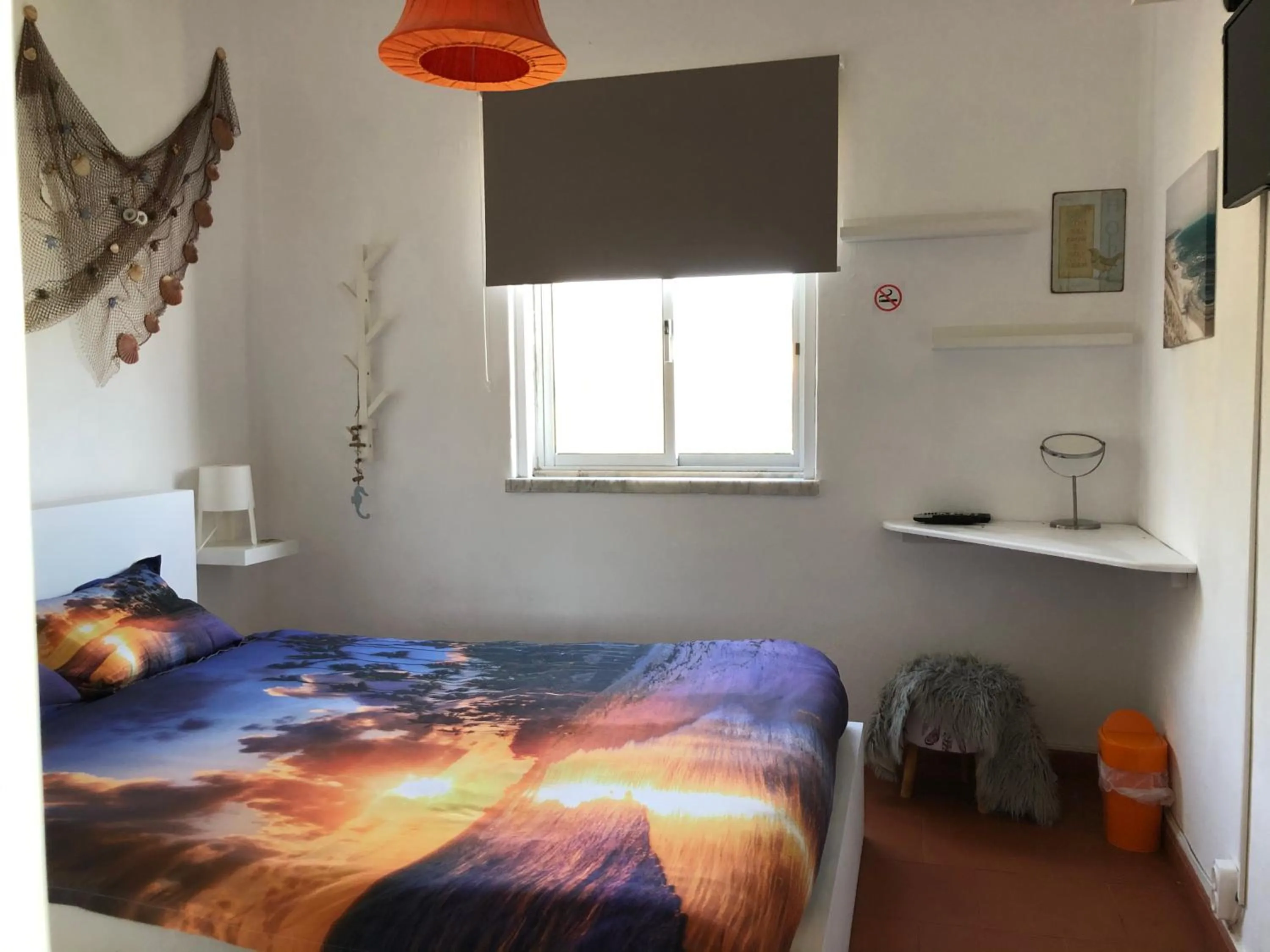 Bed in Fonte da Telha Beach Hostel