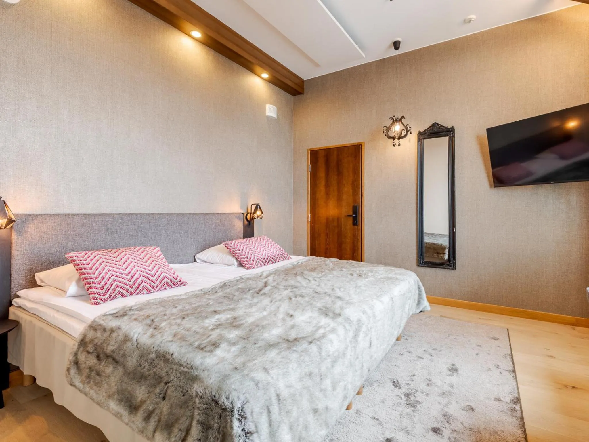 Bedroom, Bed in Santa's Hotel Santa Claus