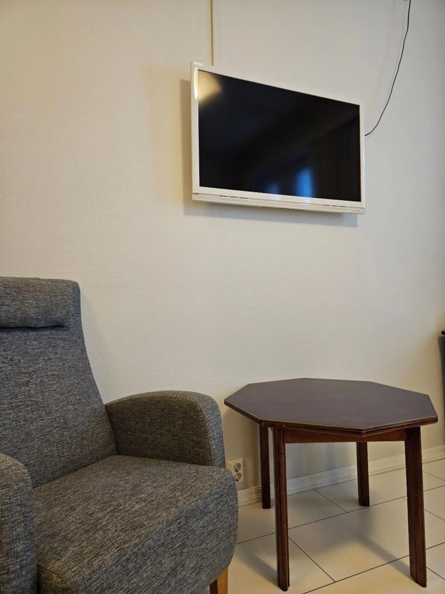 TV and multimedia in Best Western Hotel Apollo