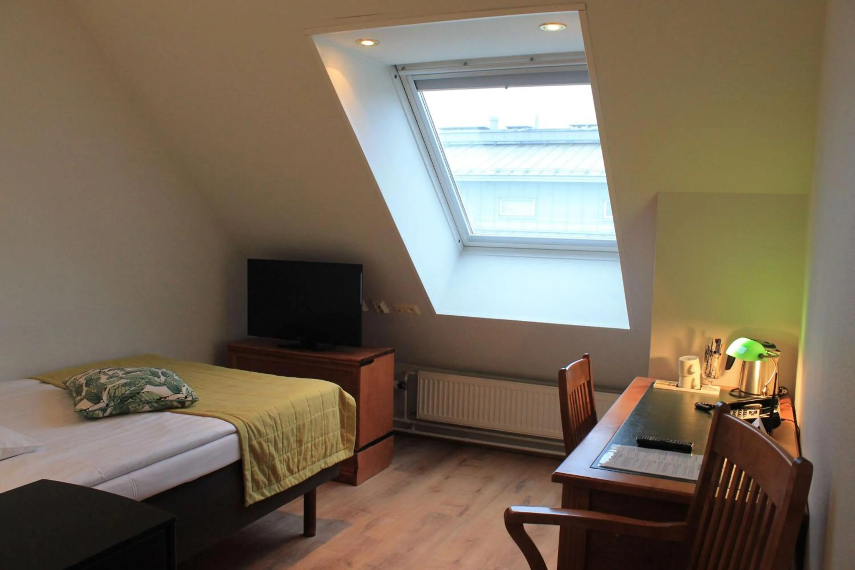 Bedroom, Bed in Best Western Hotel Apollo