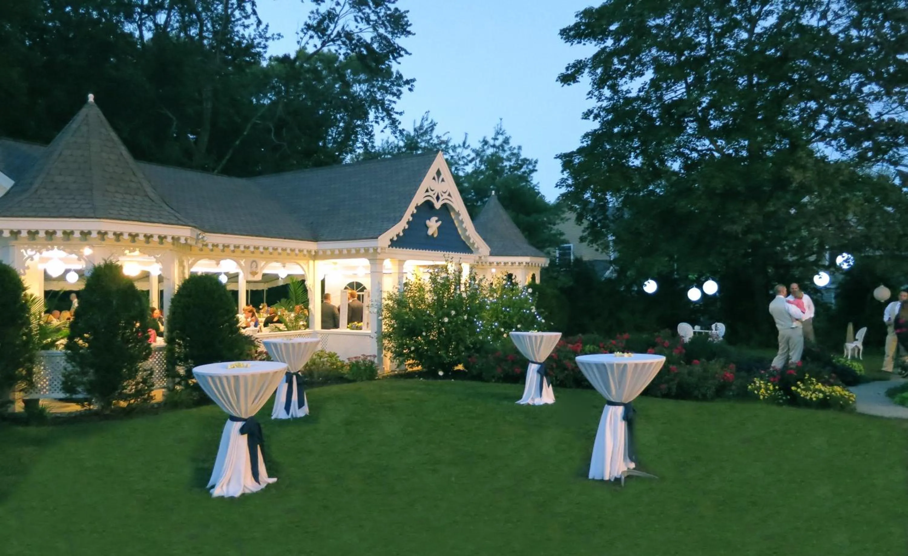 Entertainment in Victoria Inn