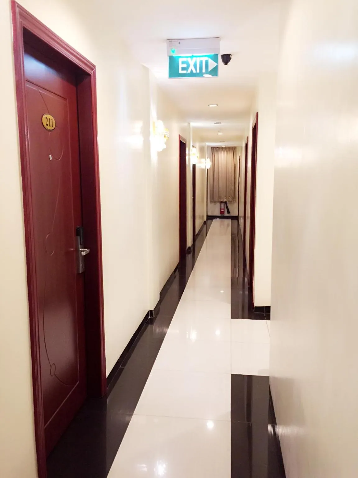 Area and facilities in De Best Hotel