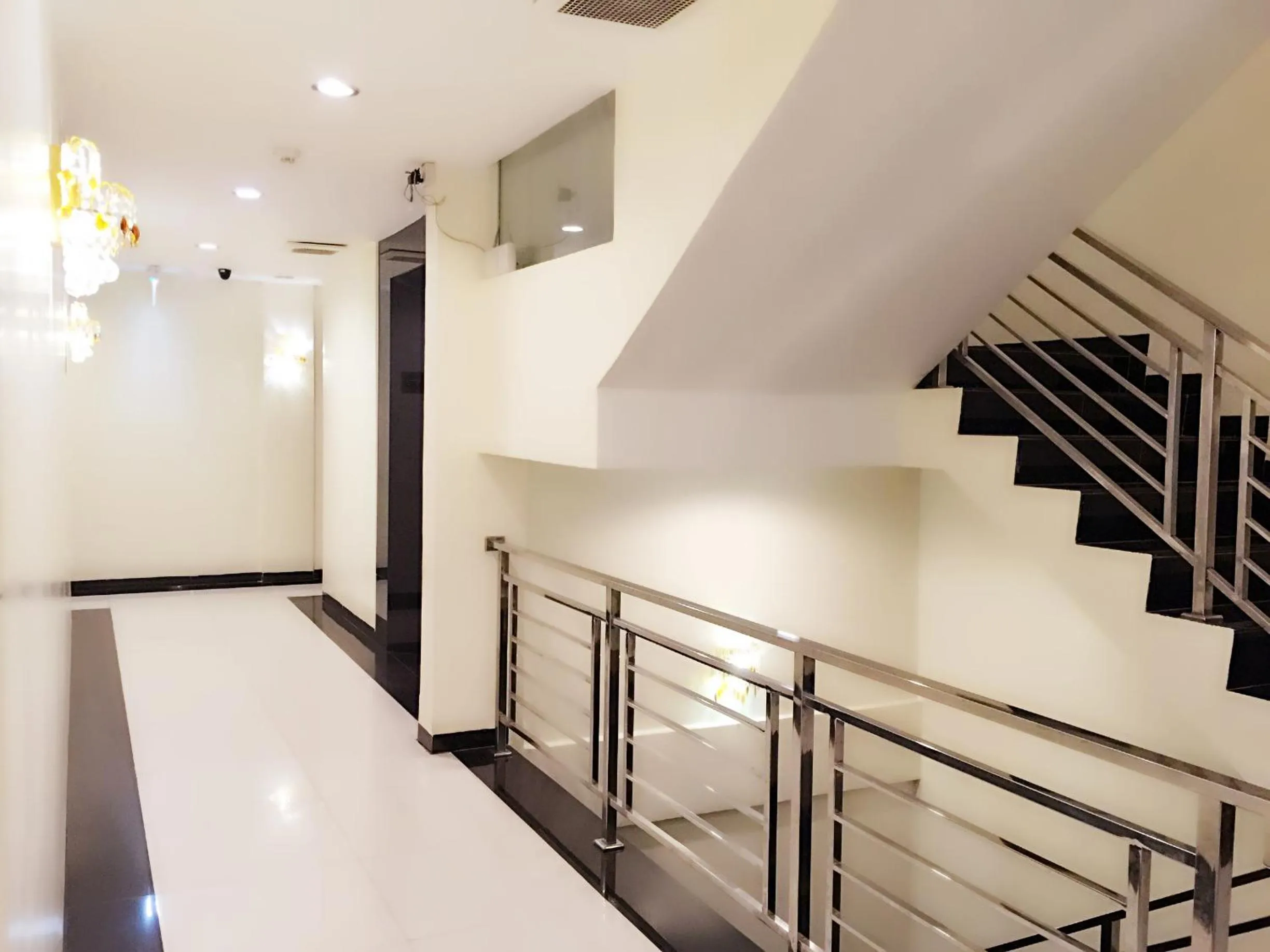 Area and facilities in De Best Hotel