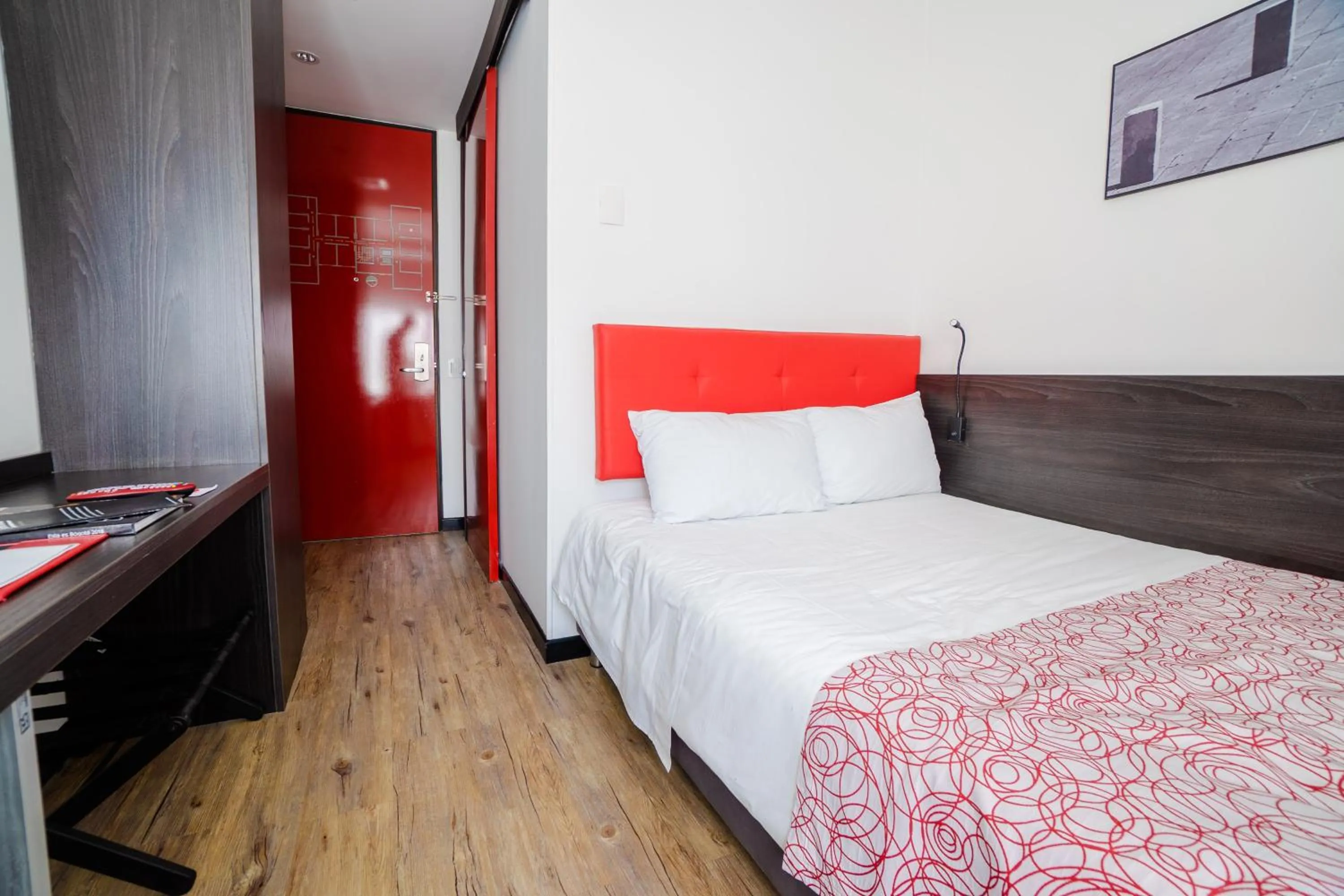 Bedroom, Bed in Hotel B3 Virrey