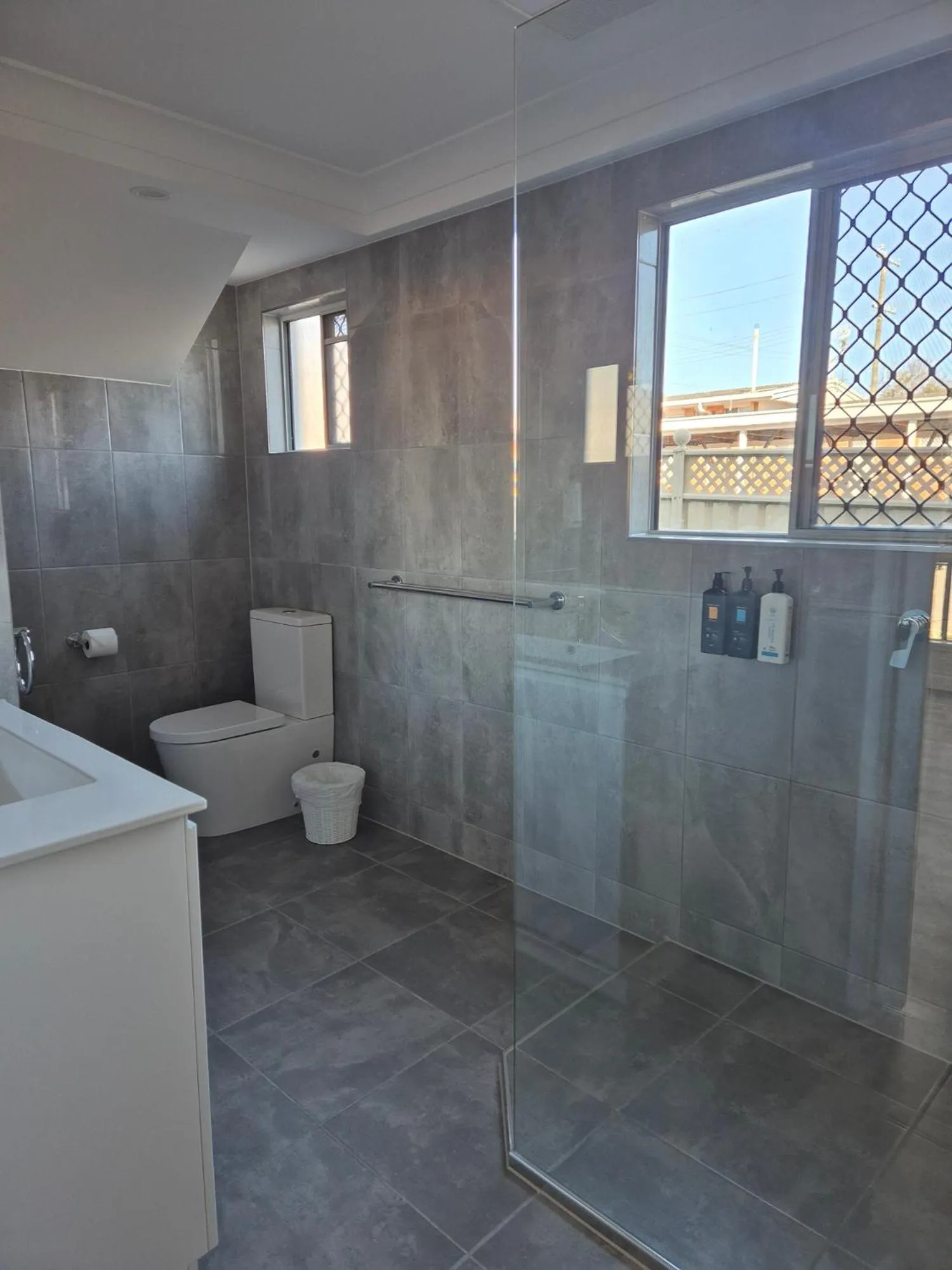 Bathroom in City Golf Club Motel