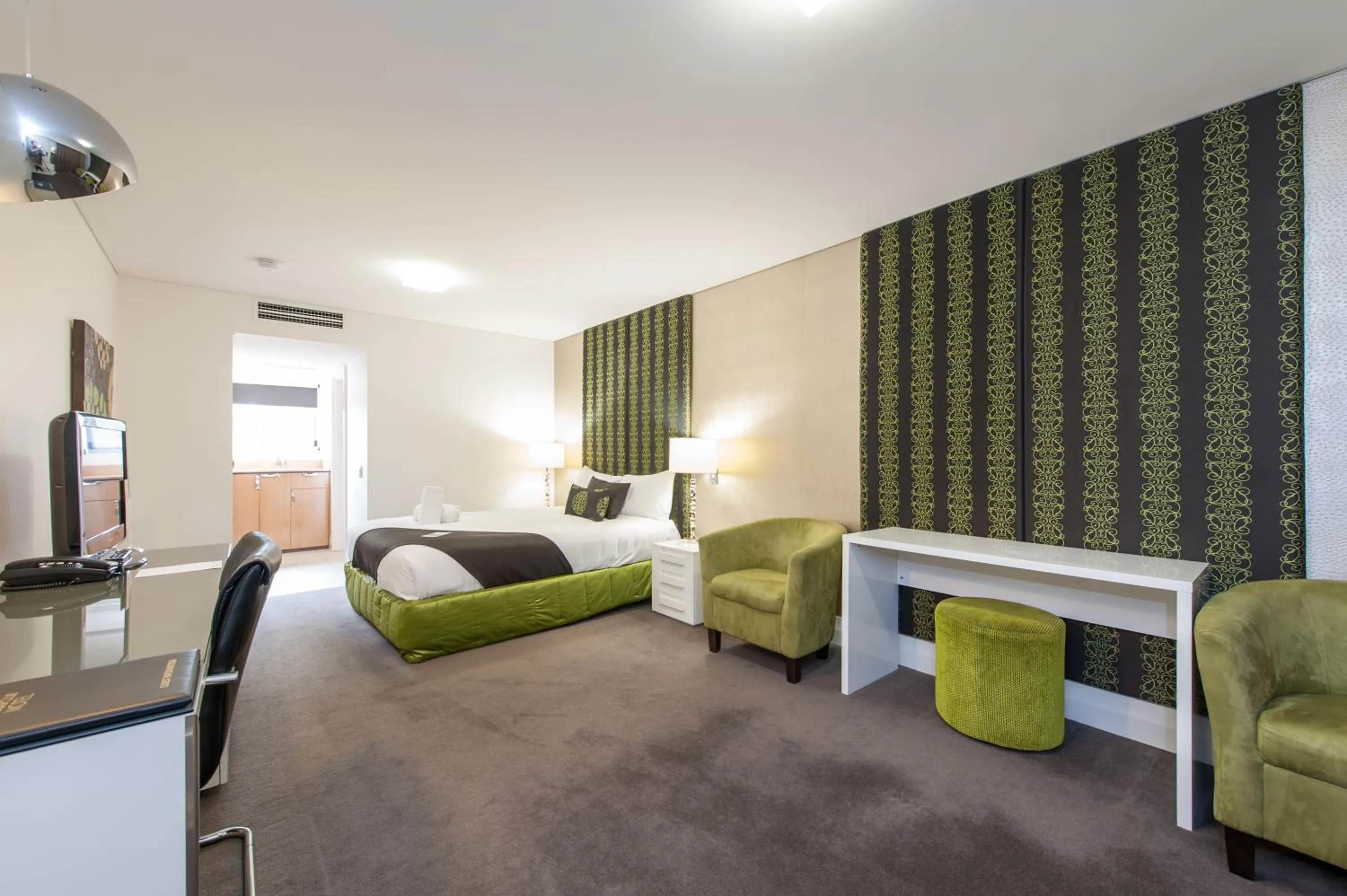 Day in City Golf Club Motel