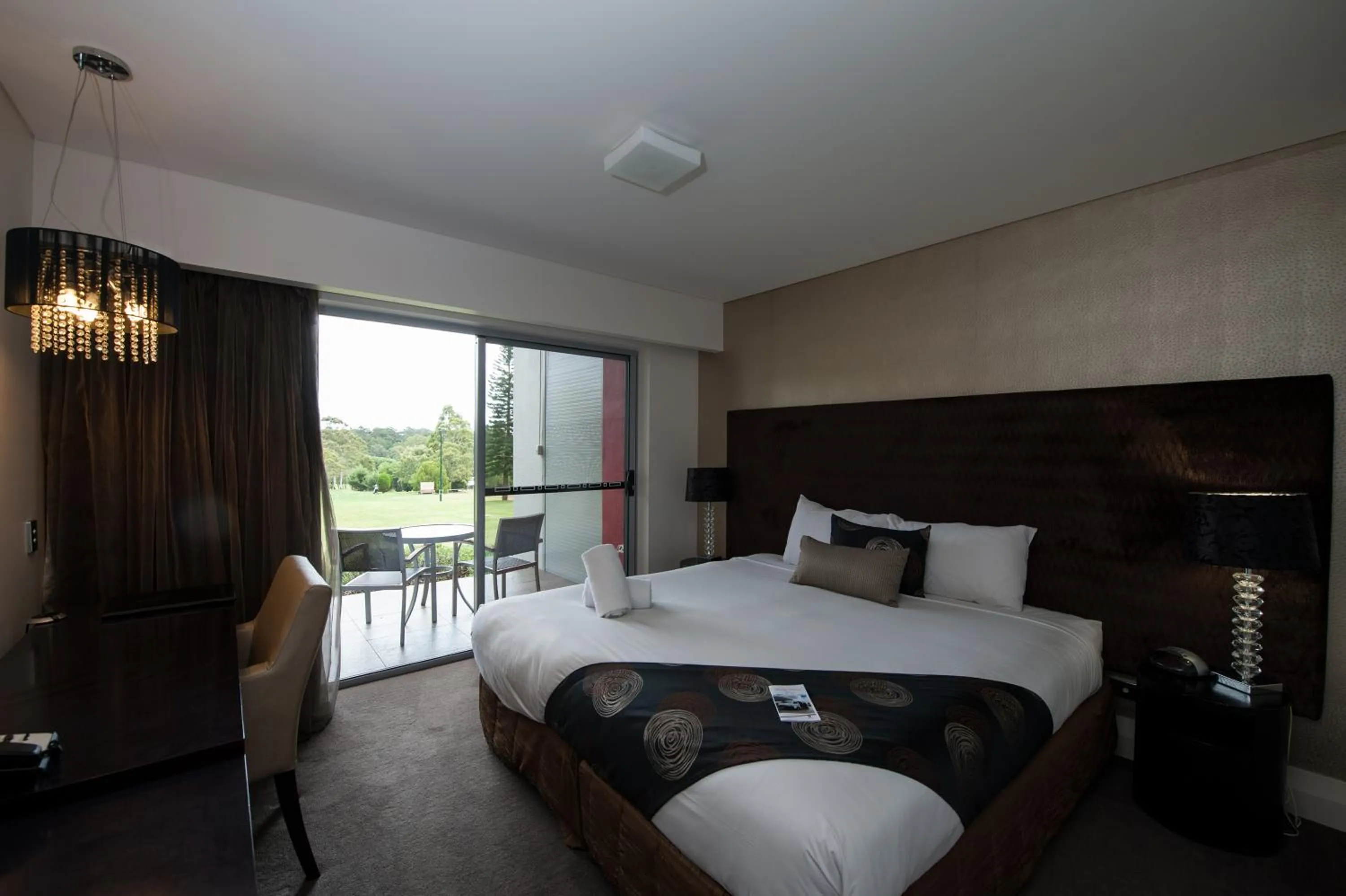 Day, Bed in City Golf Club Motel