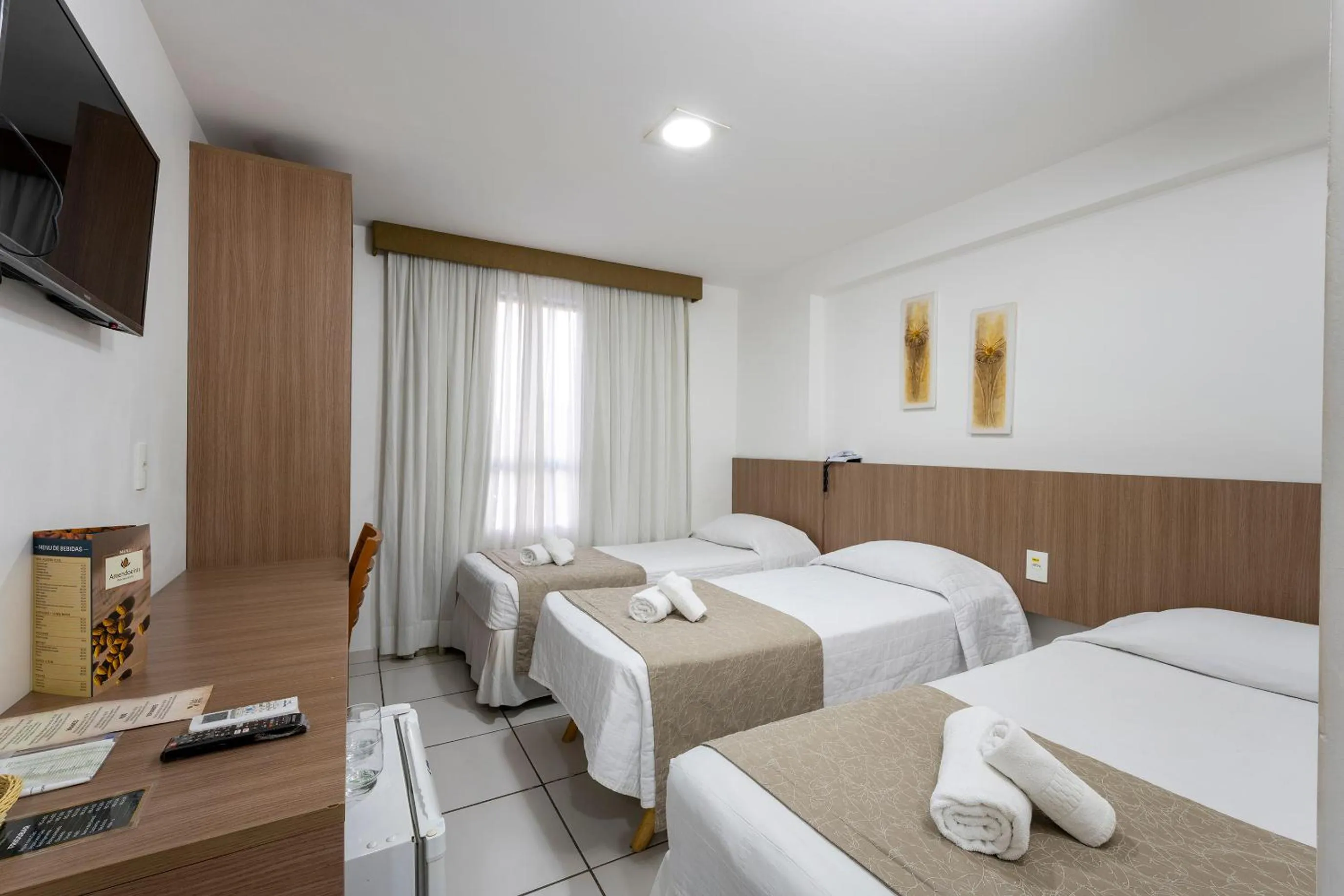 Bed in Villa Park Hotel