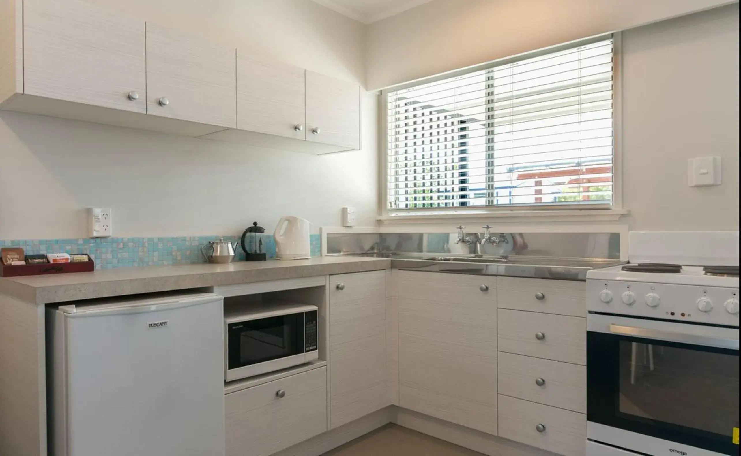 Superior One-Bedroom Apartment in Averill Court Motel Superior One-Bedroom Apartment in Averill Court Motel