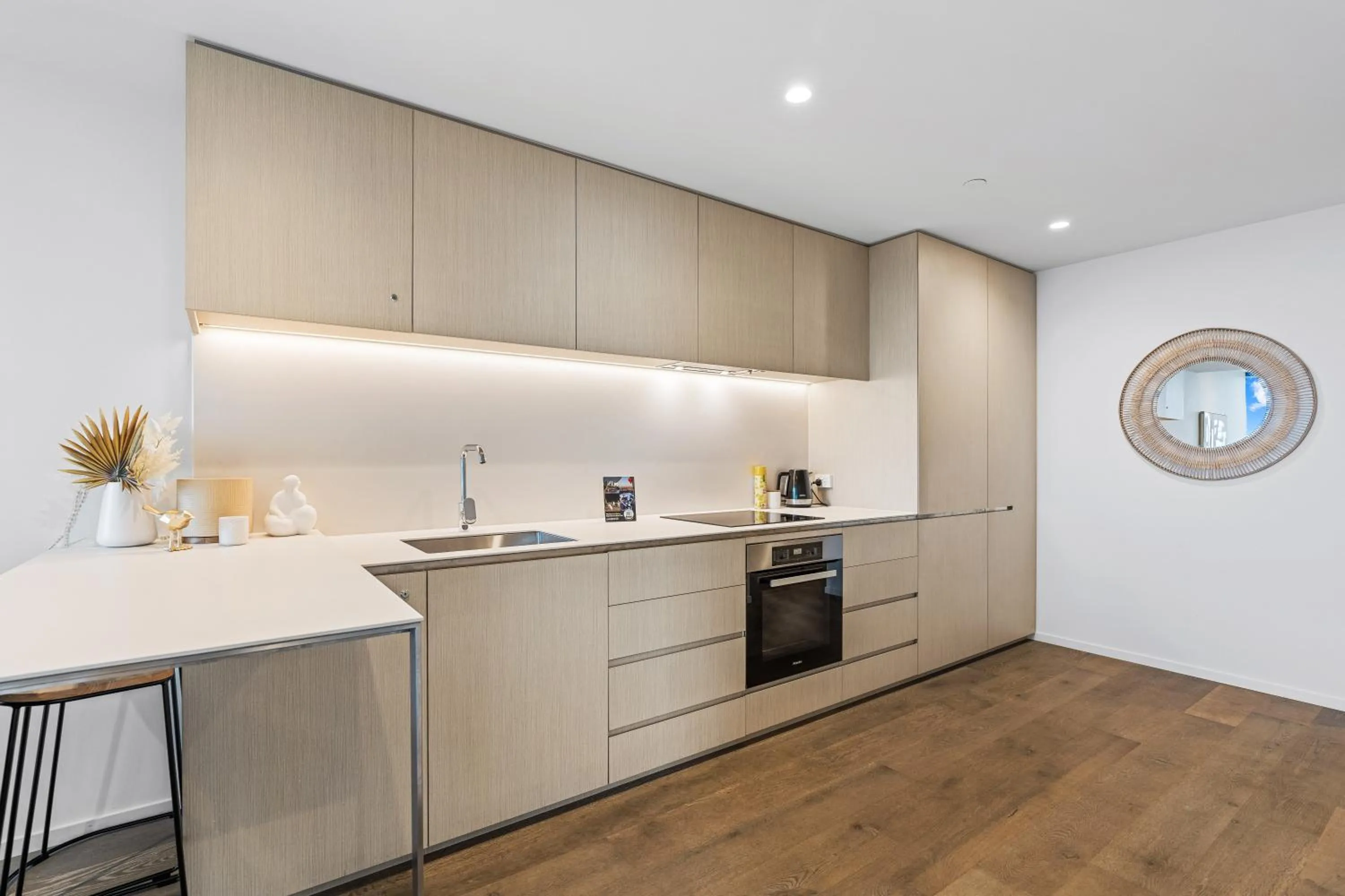 Kitchen or kitchenette in CLLIX Australia 108 Apartments