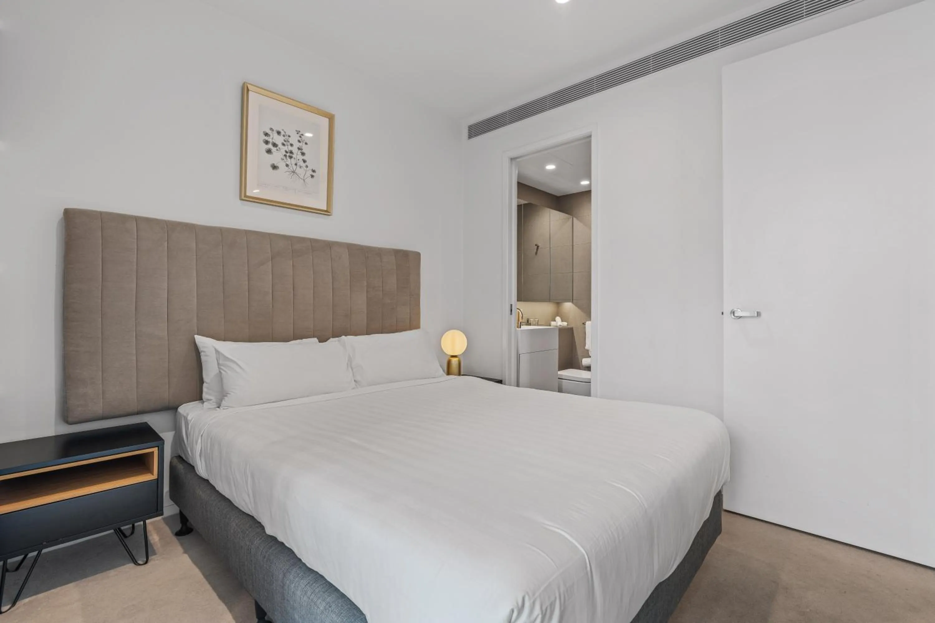 Bed in CLLIX Australia 108 Apartments