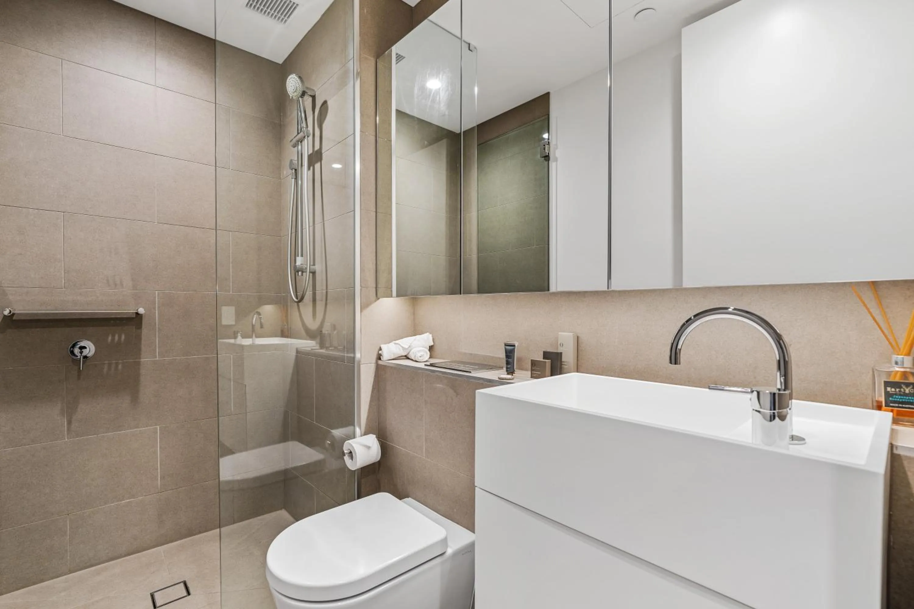 Shower in CLLIX Australia 108 Apartments