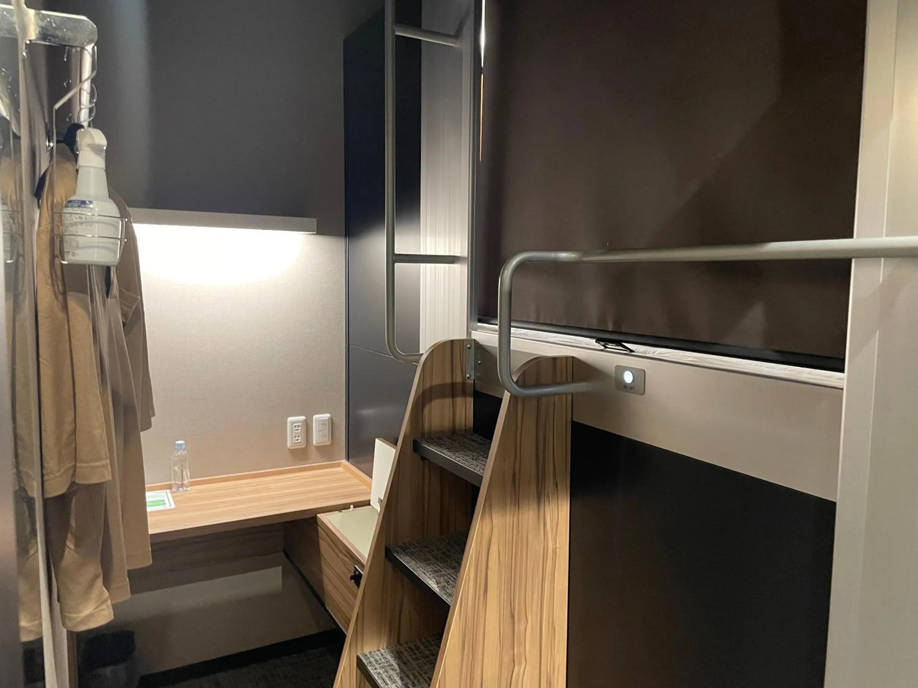 Photo of the whole room in global cabin Yokohama Chinatown