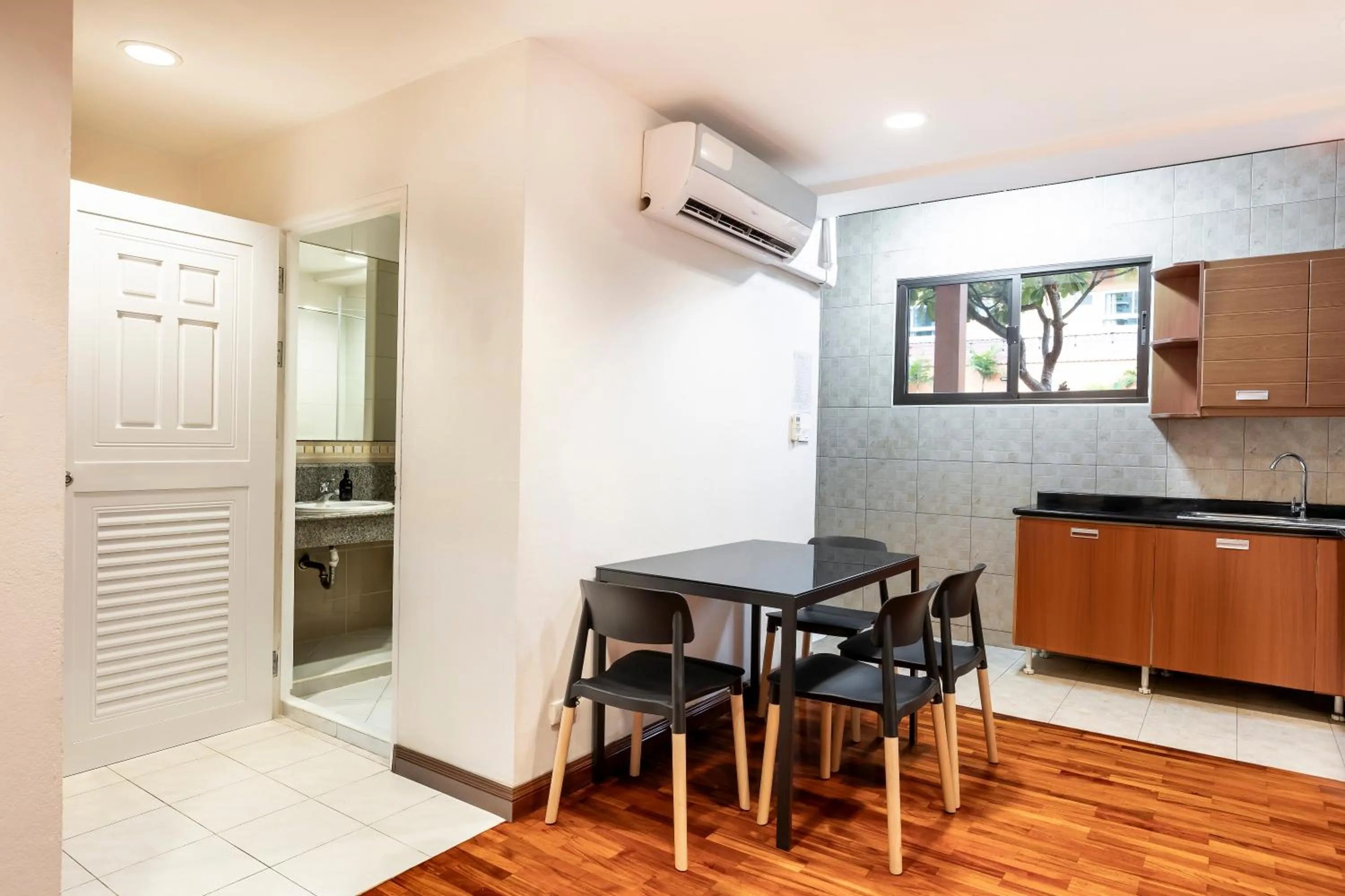 Area and facilities in Teja Hotel