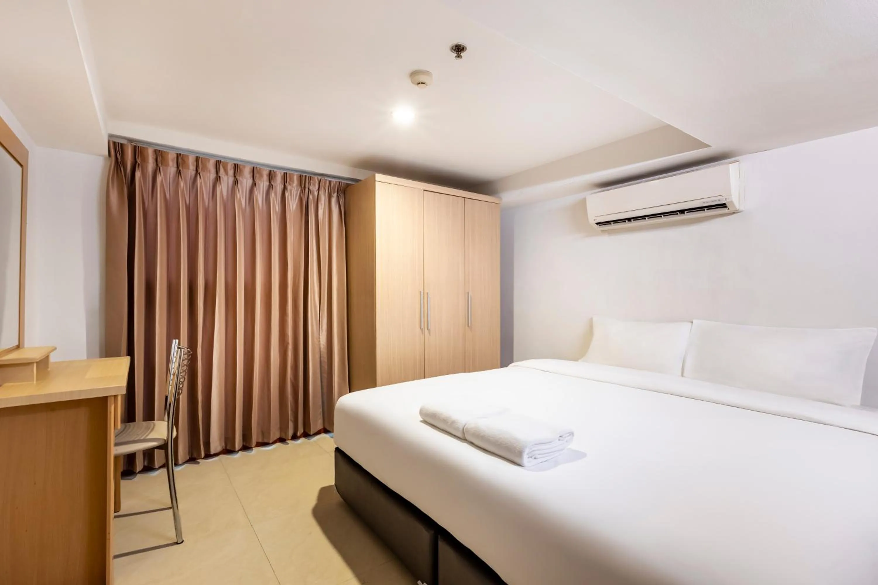 Bedroom, Bed in Teja Hotel