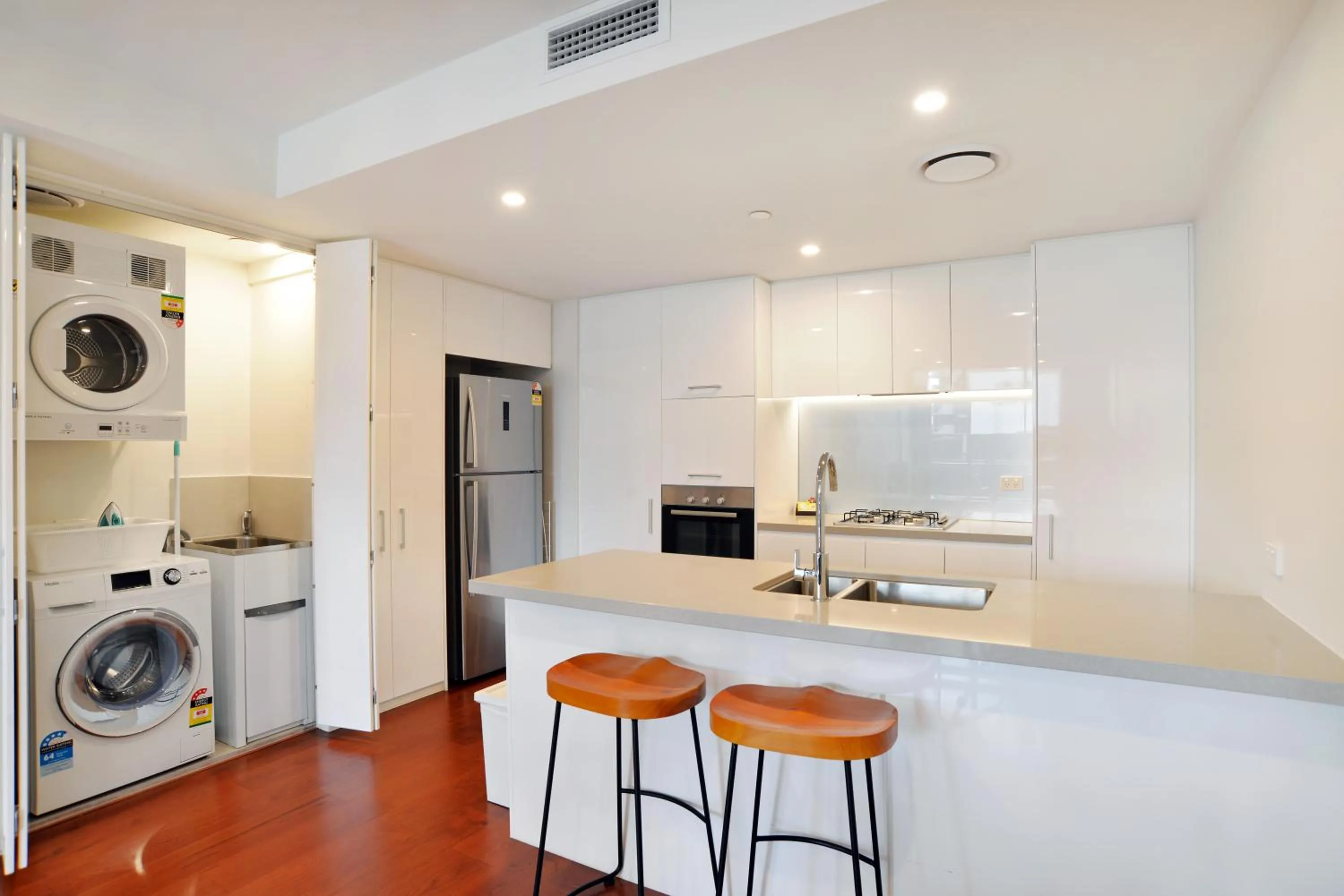 Kitchen or kitchenette in Atlas Apartments by CLLIX