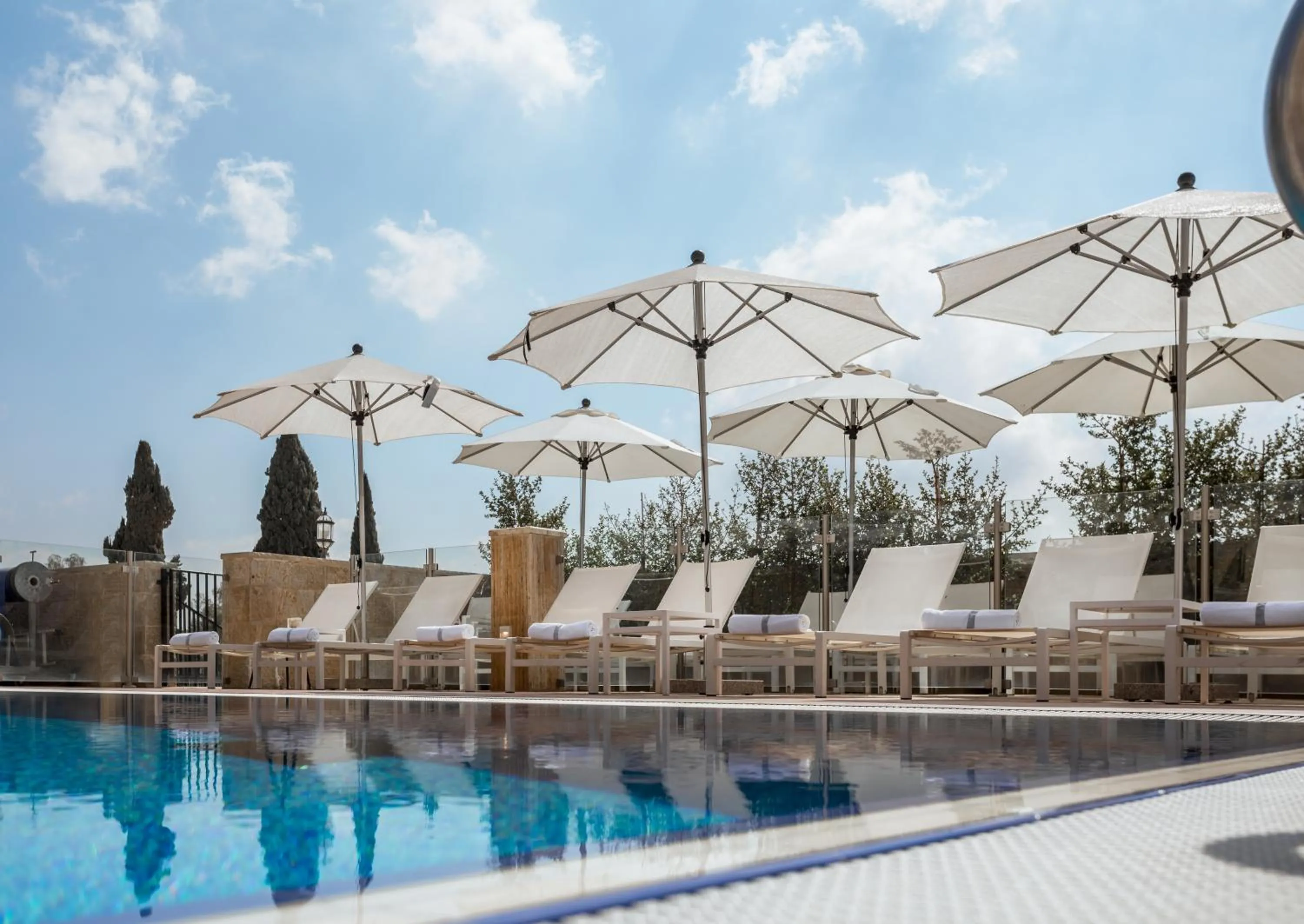 Swimming pool in Edmond Luxury Hotel & Spa