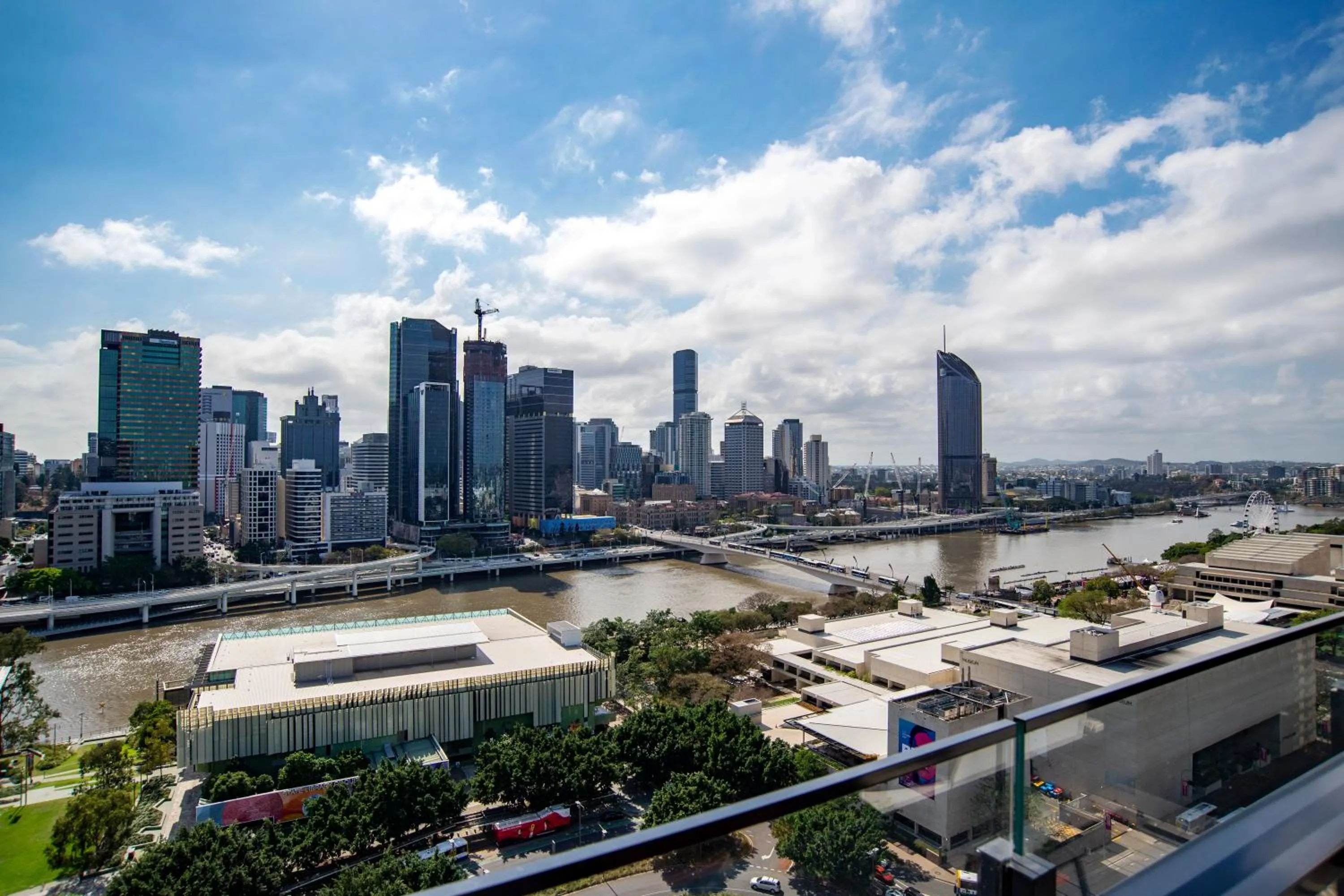 City view in Hope Street Apartments by CLLIX