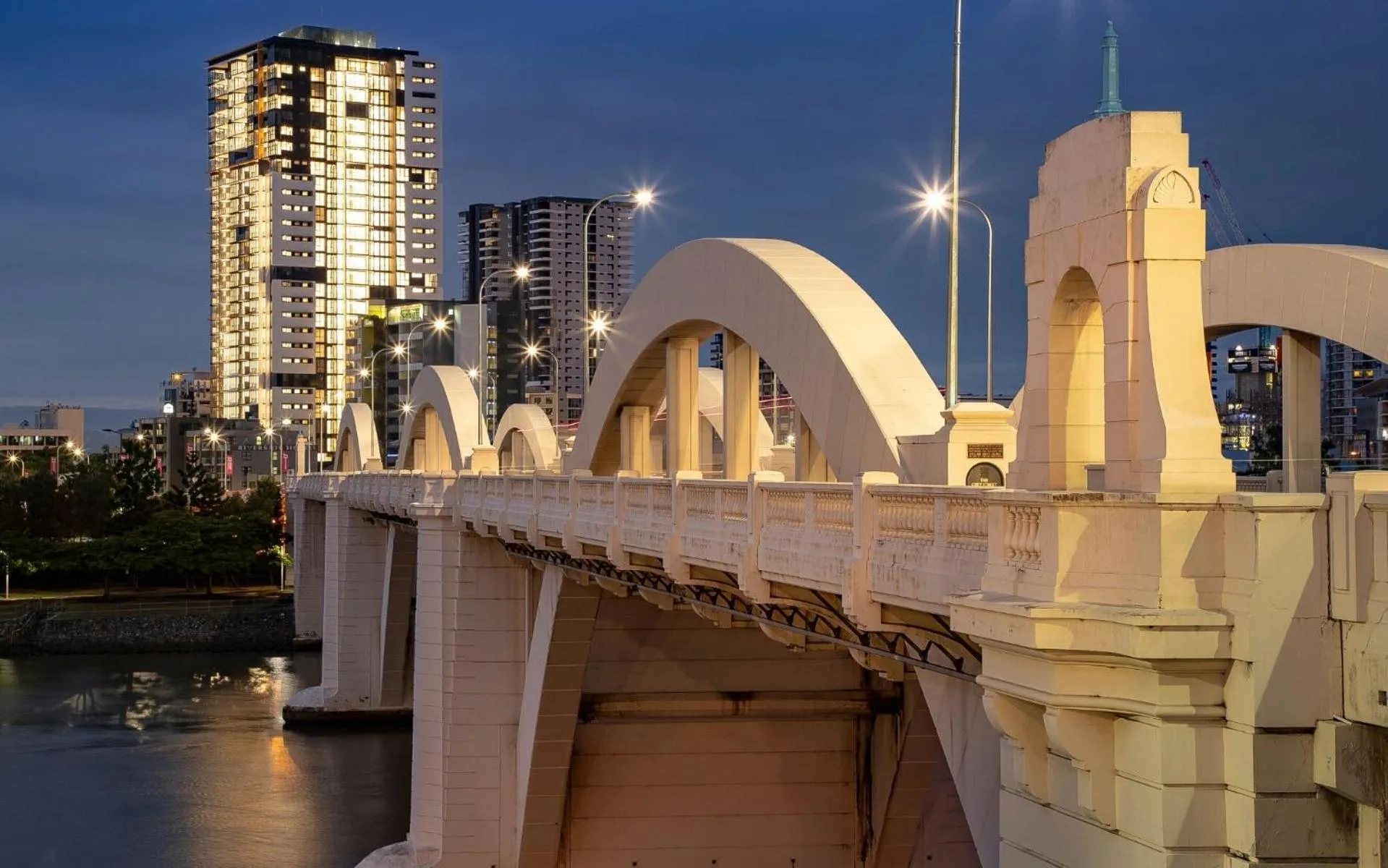 Property building in Hope Street Apartments by CLLIX