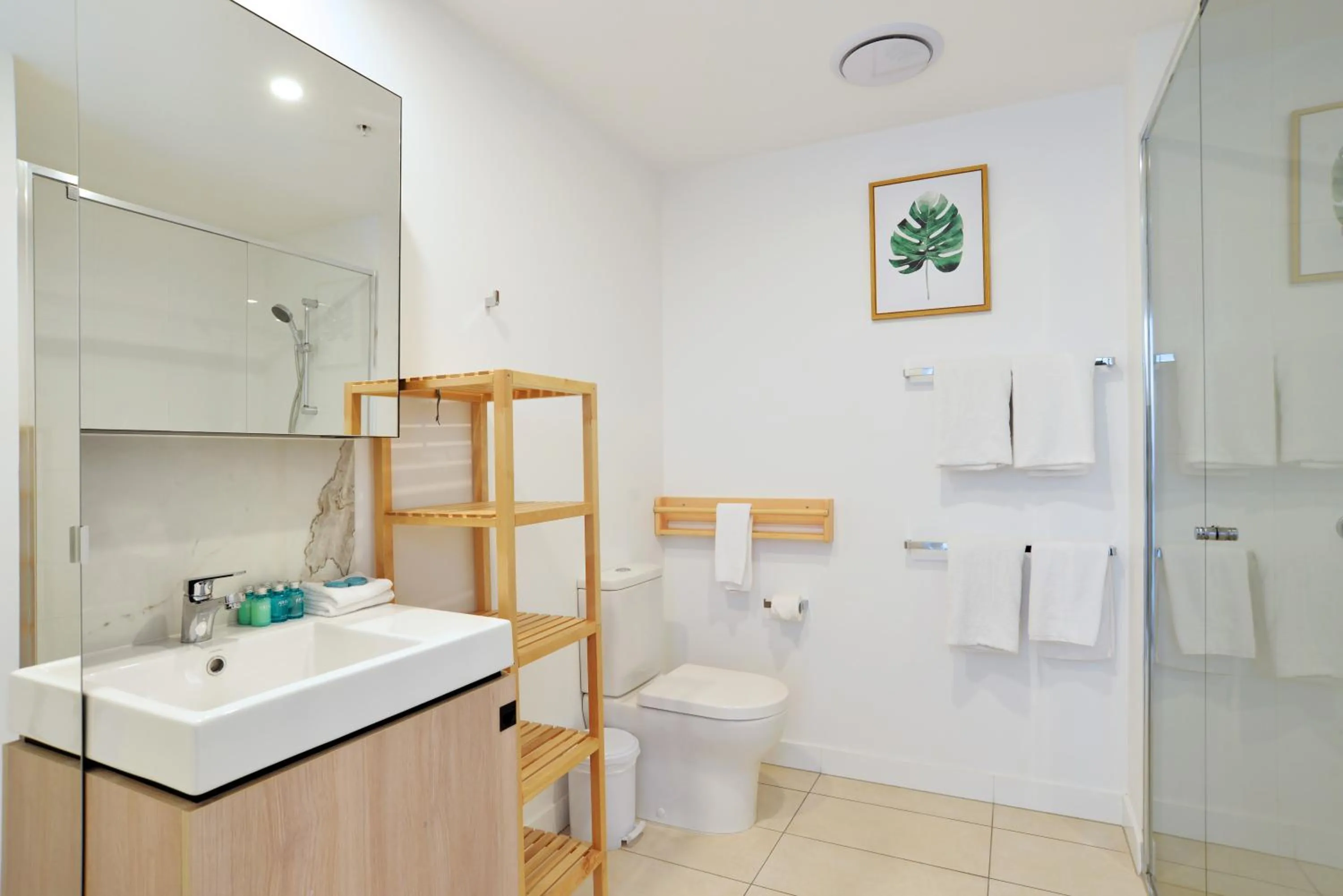 Bathroom in Hope Street Apartments by CLLIX