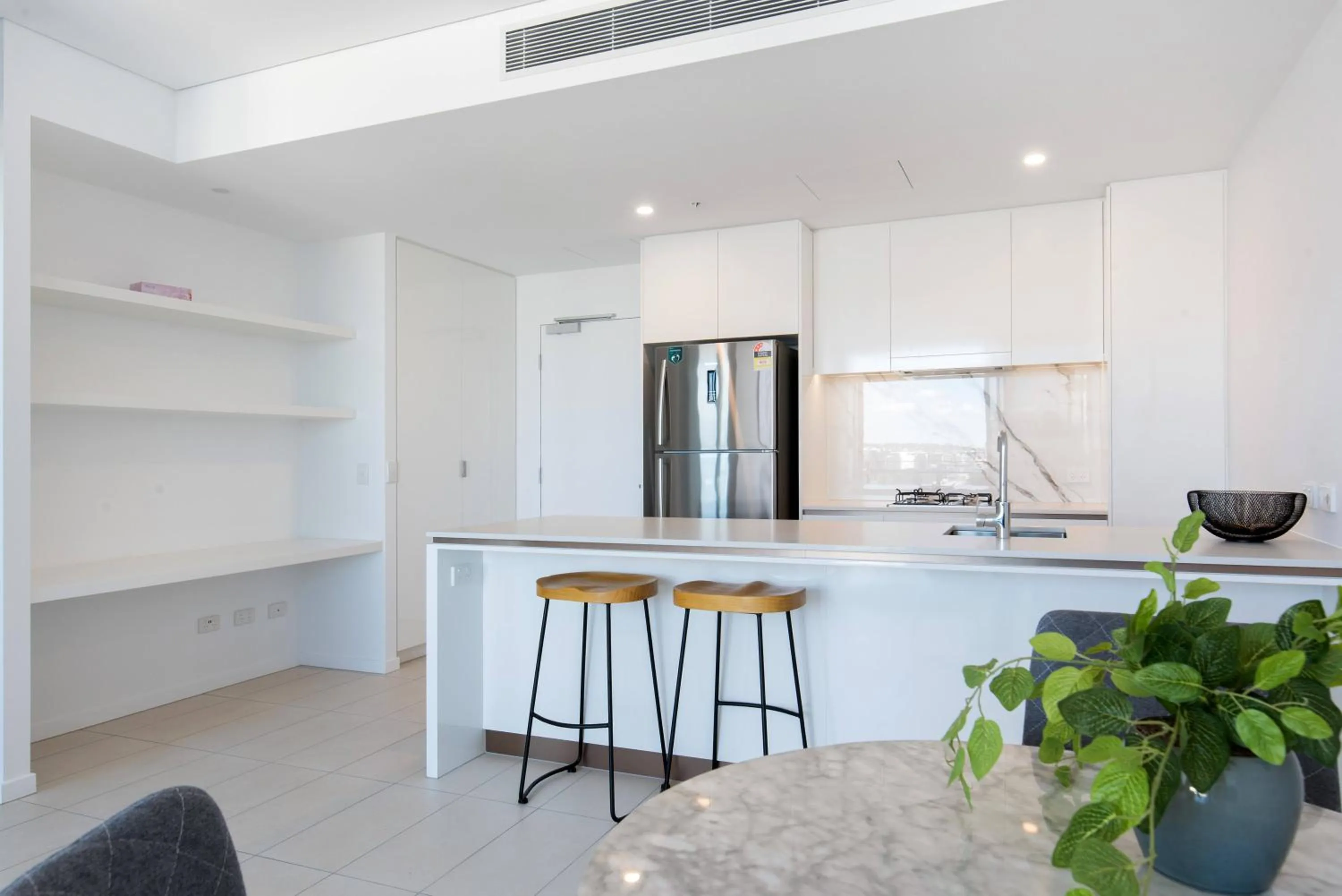 Kitchen or kitchenette in Hope Street Apartments by CLLIX