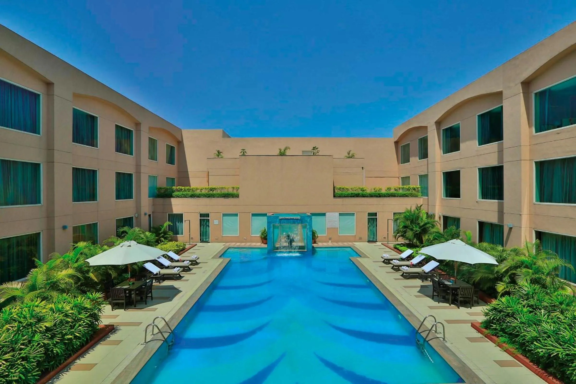 Swimming pool in Yashail Hotel Haridwar