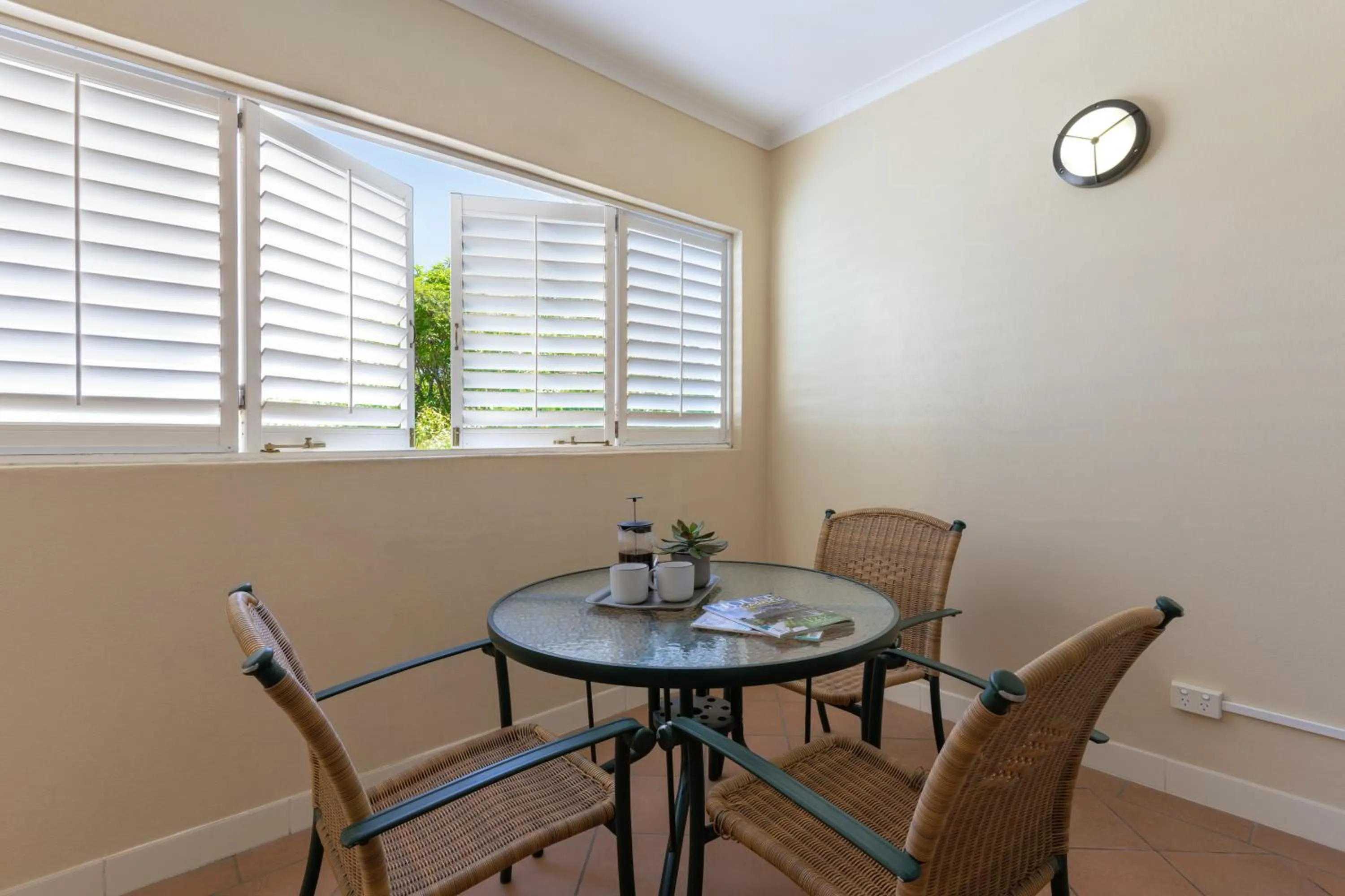 Balcony/Terrace in The Newport on Macrossan - Adults Only