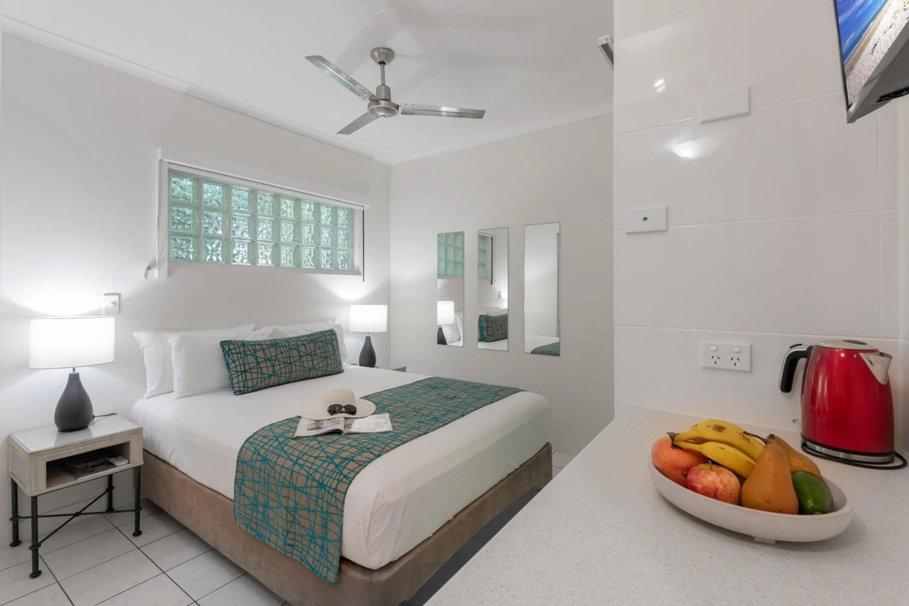 Bed in The Newport on Macrossan - Adults Only