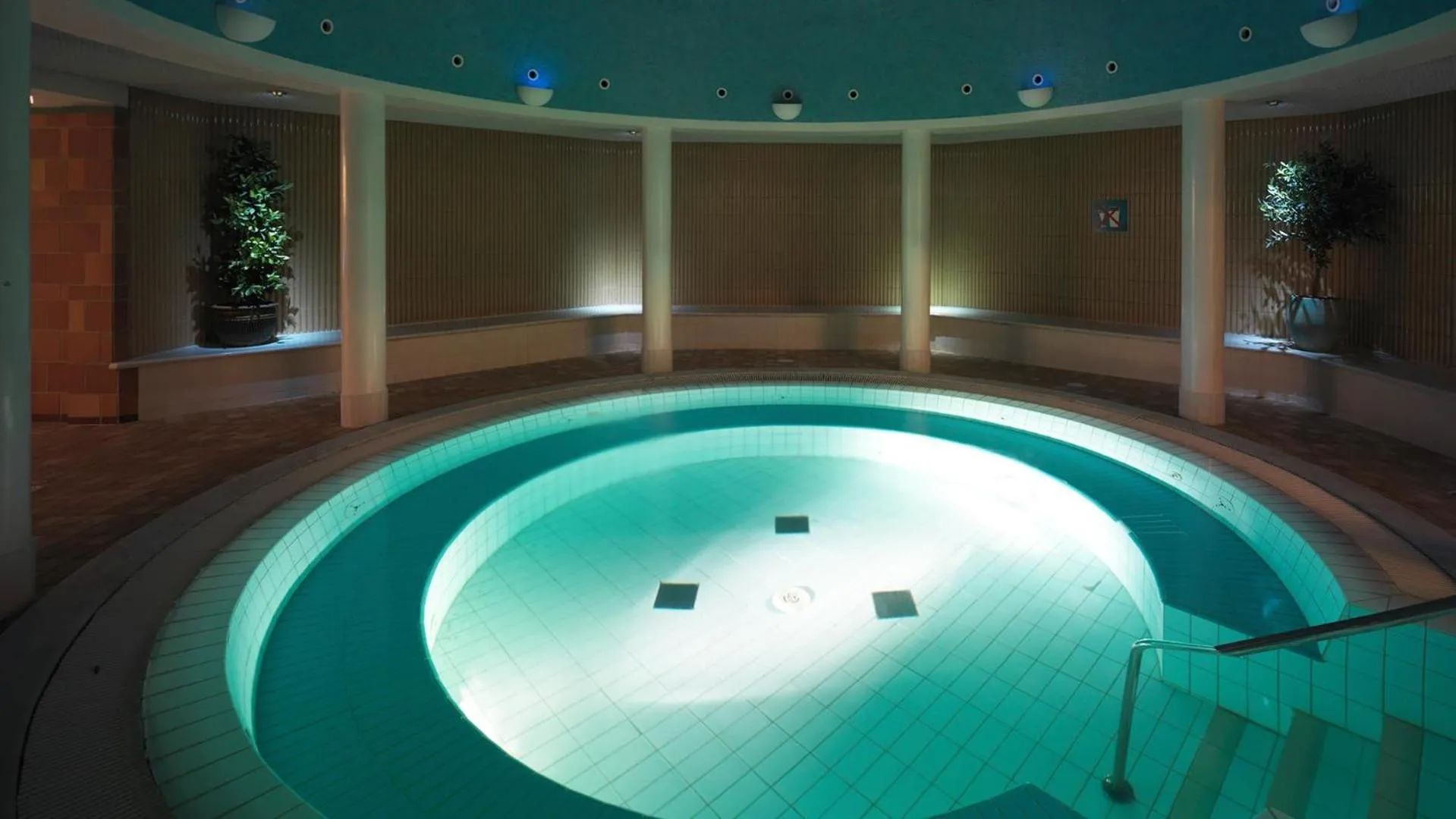 Hot Tub in Naantali Spa Hotel
