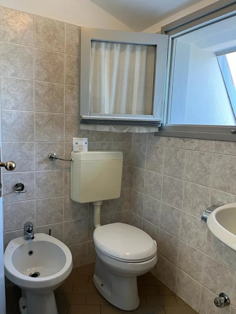 Shower in Hotel Aurora