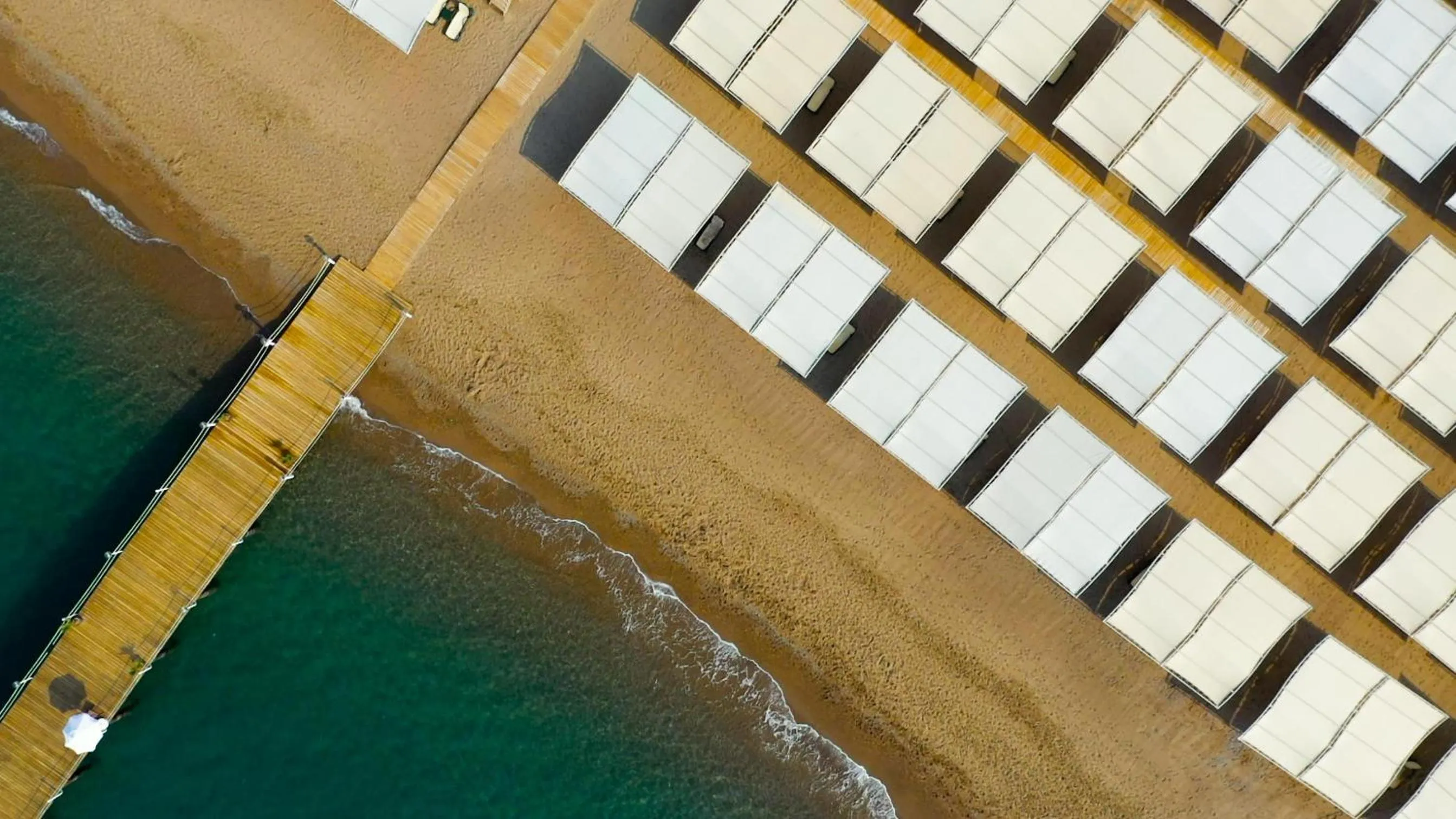 Swimming pool in Sherwood Exclusive Lara