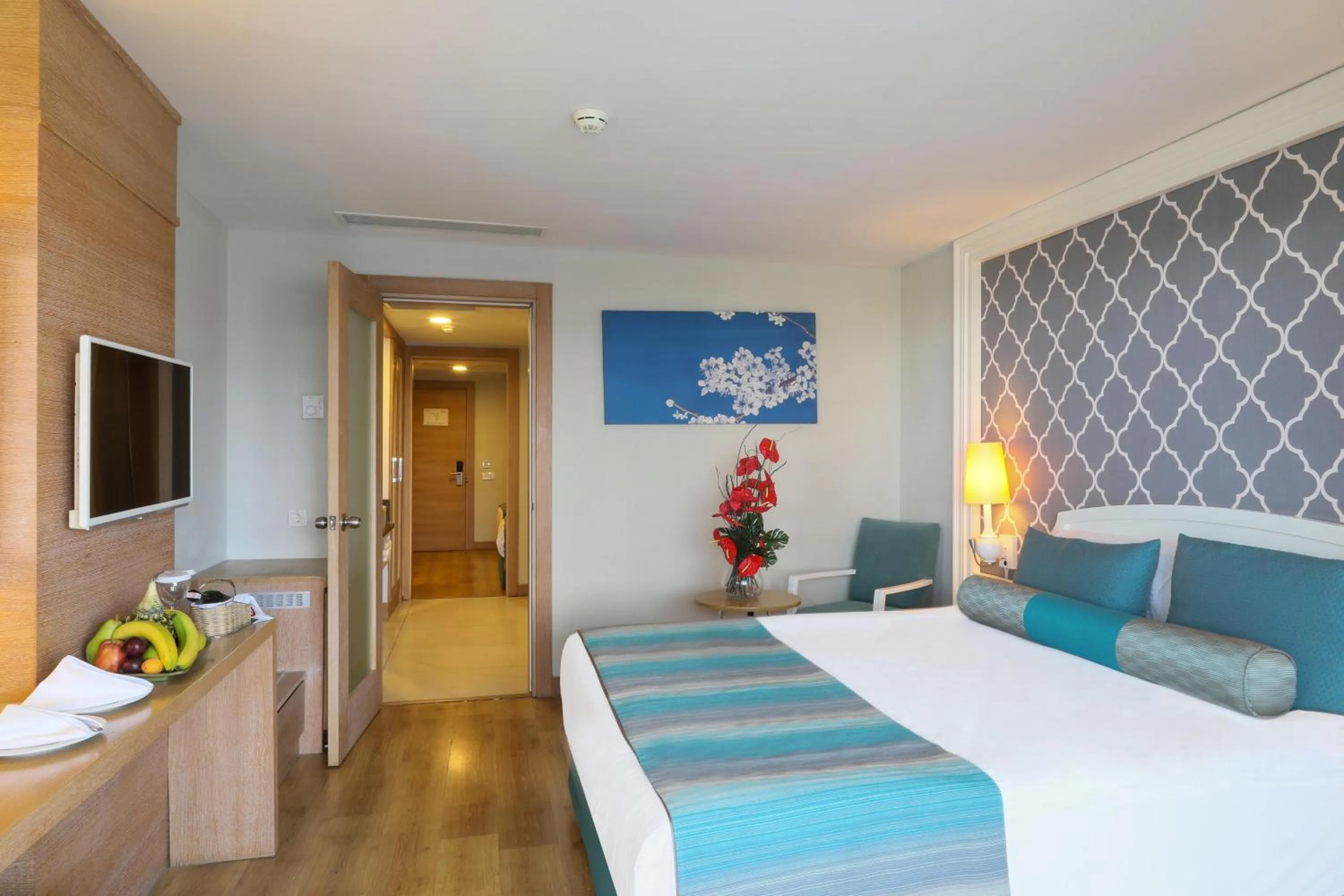 Photo of the whole room, Bed in Sherwood Exclusive Lara