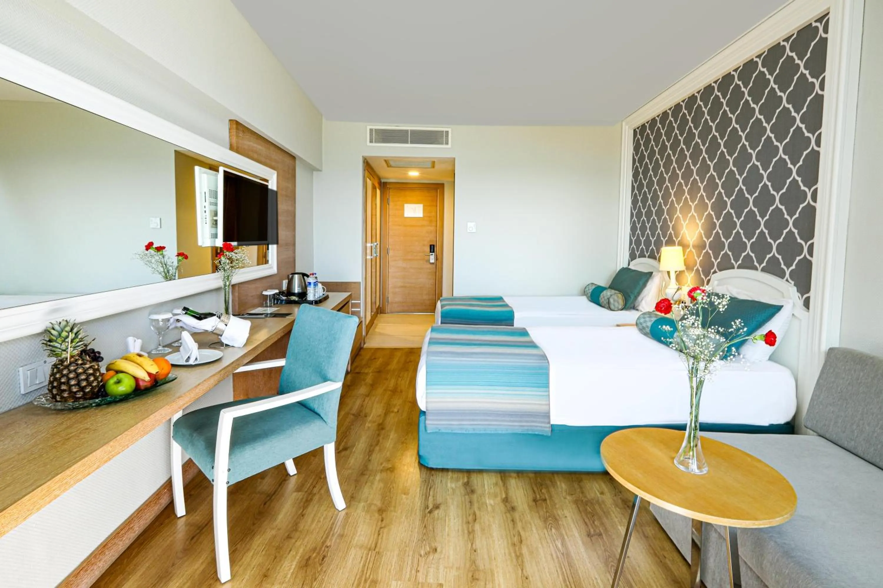 Photo of the whole room in Sherwood Exclusive Lara