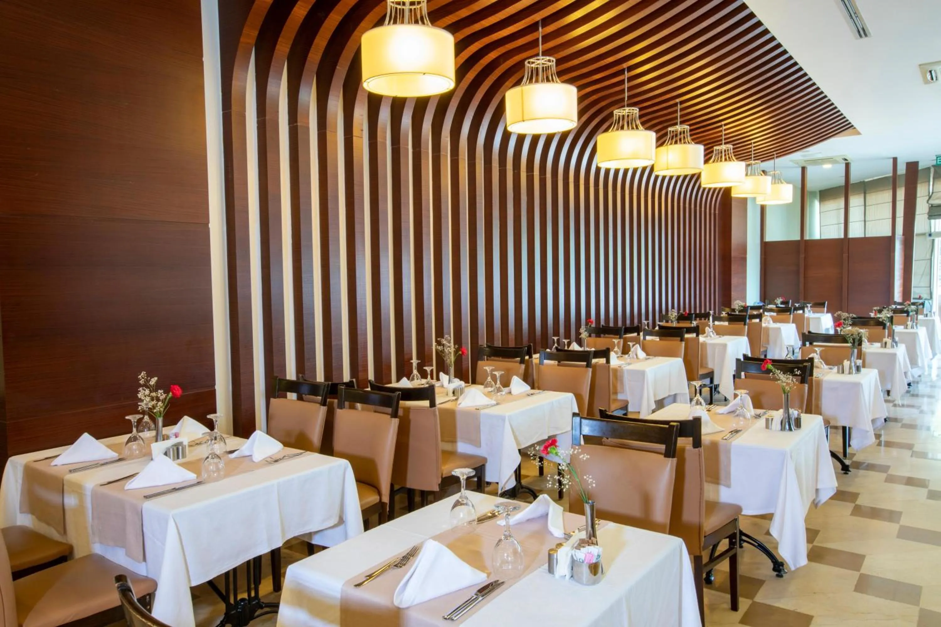 Restaurant/places to eat in Sherwood Exclusive Lara