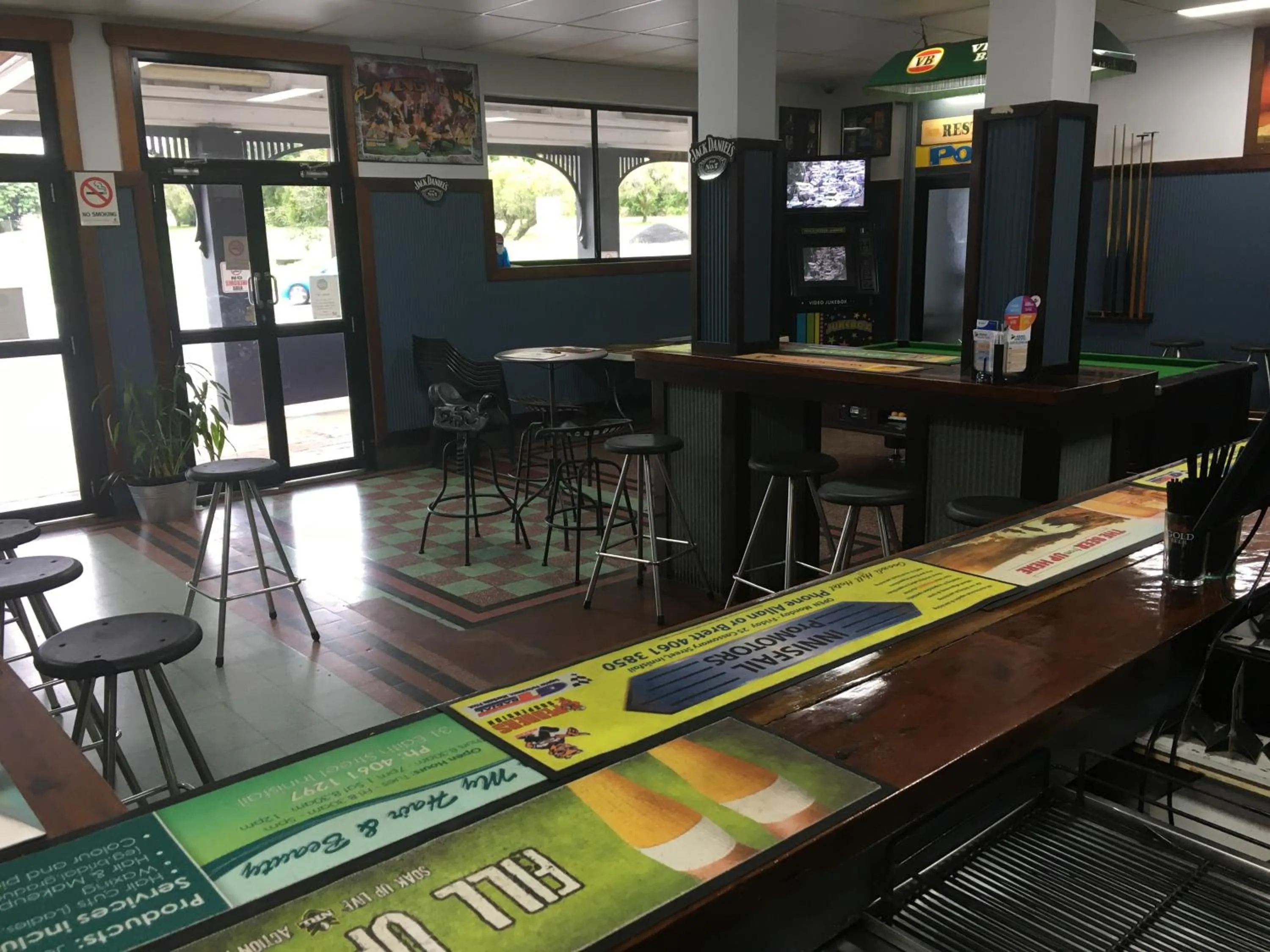 Restaurant/places to eat in Goondihill Hotel