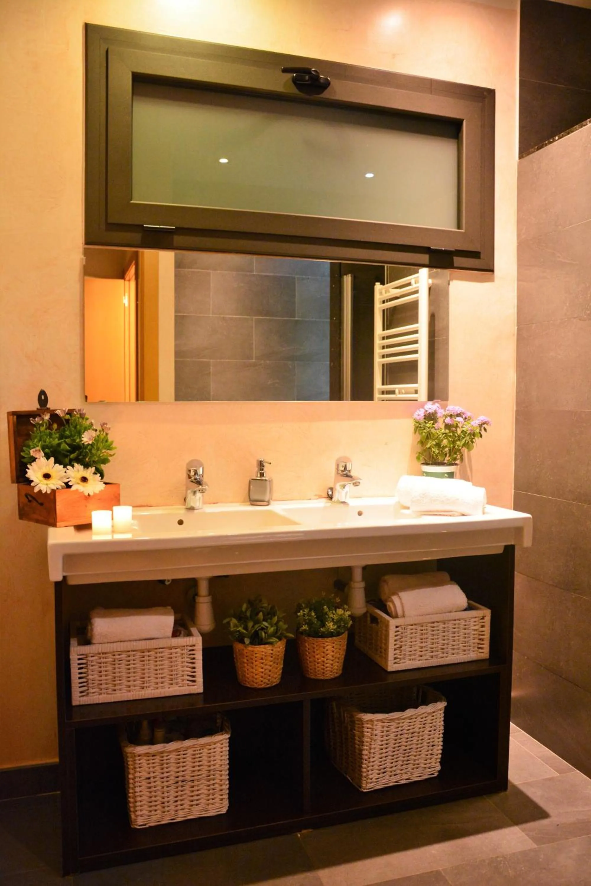 Toilet in Villa Sitges La Calma 10 minutes drive Sitges 2 minutes walk Garraf Park AC