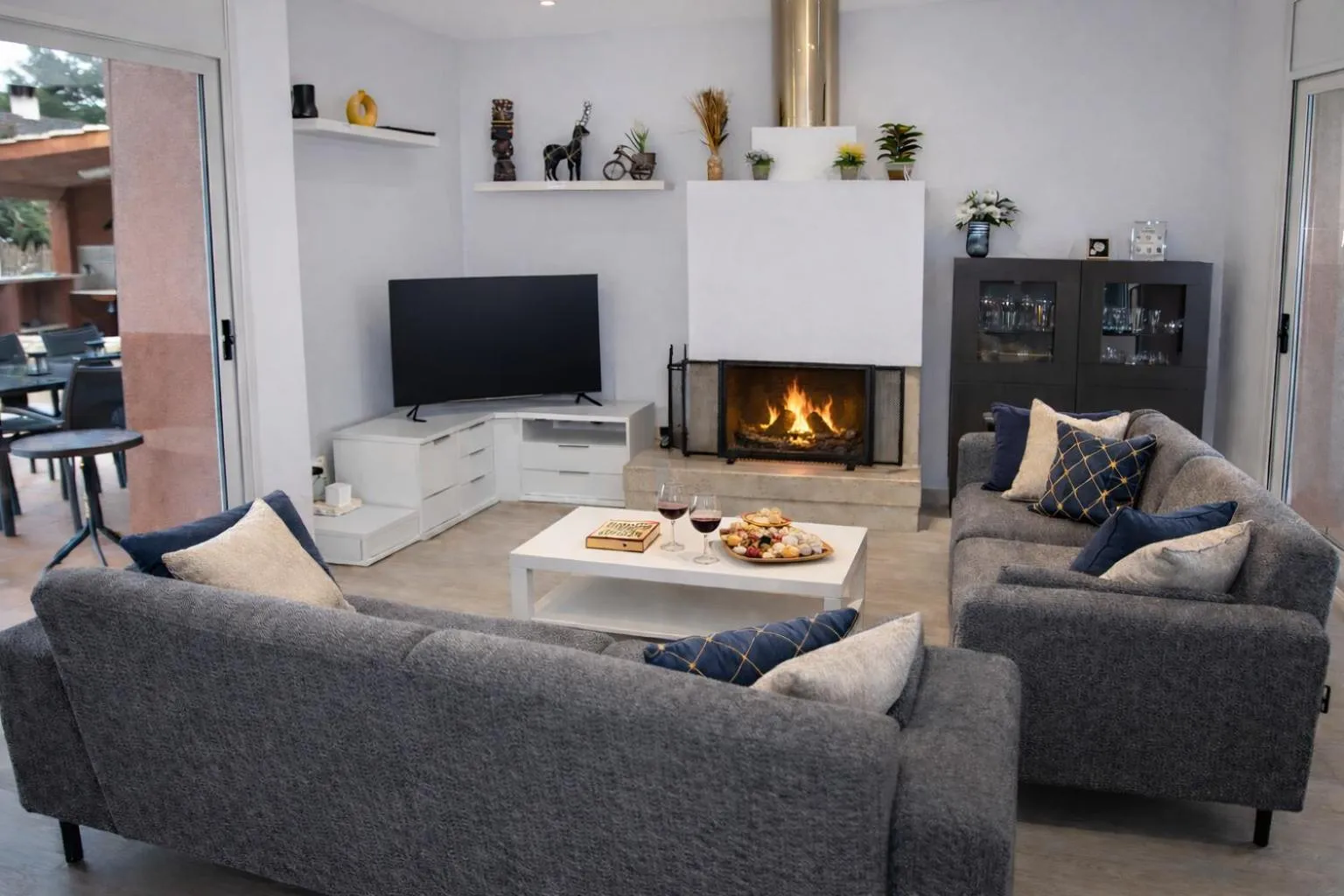 Villa Sitges La Calma 10 minutes drive Sitges 2 minutes walk Garraf Park AC