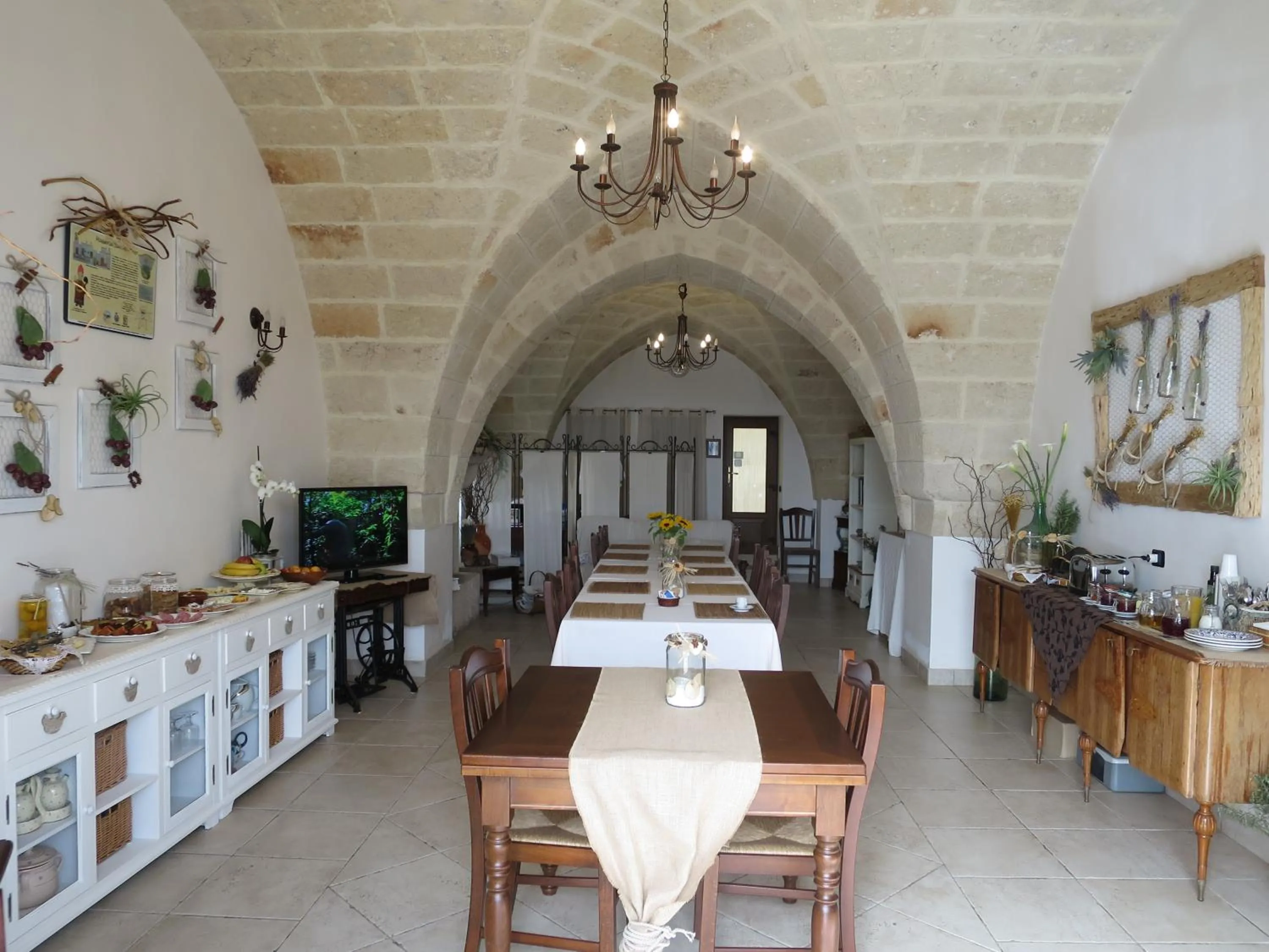 Buffet breakfast in Masseria San Martino