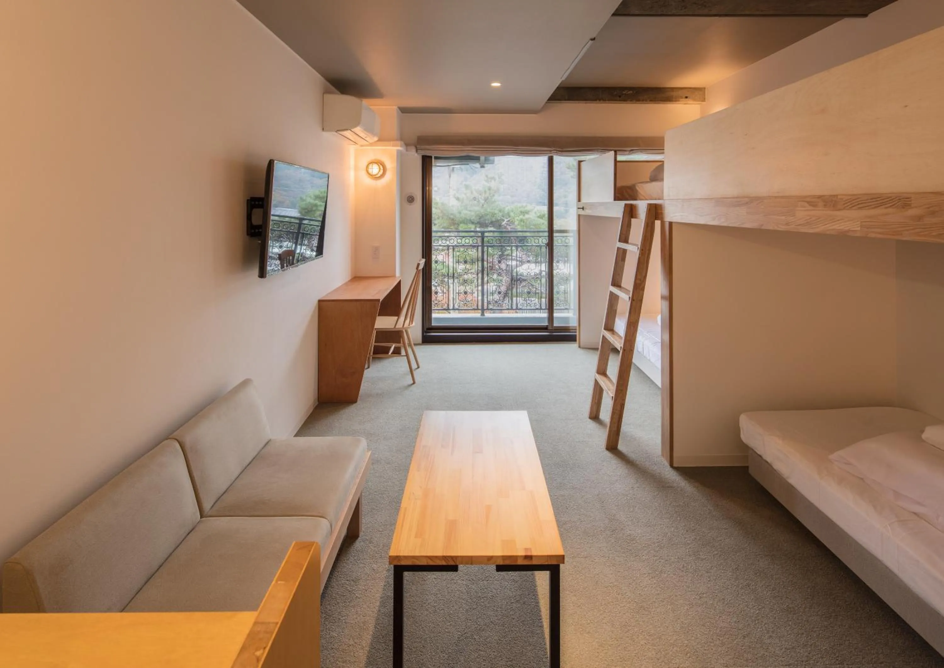 Photo of the whole room, Bed in WPU HOTEL Hakone