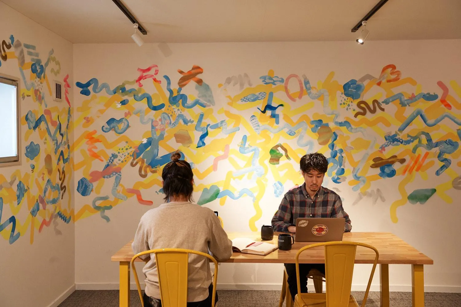 Communal lounge/ TV room in WPU HOTEL Hakone