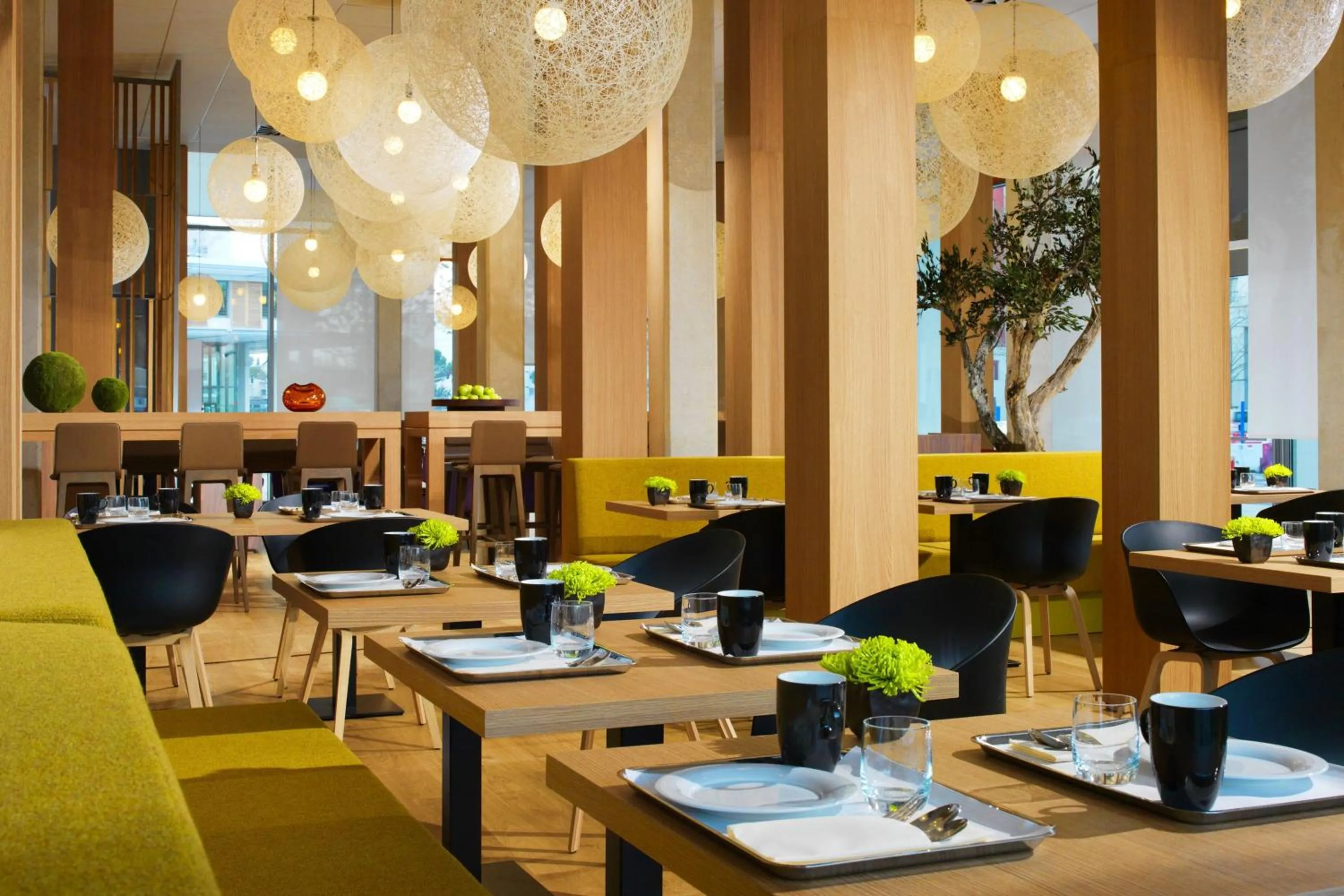 Restaurant/places to eat in Courtyard by Marriott Montpellier