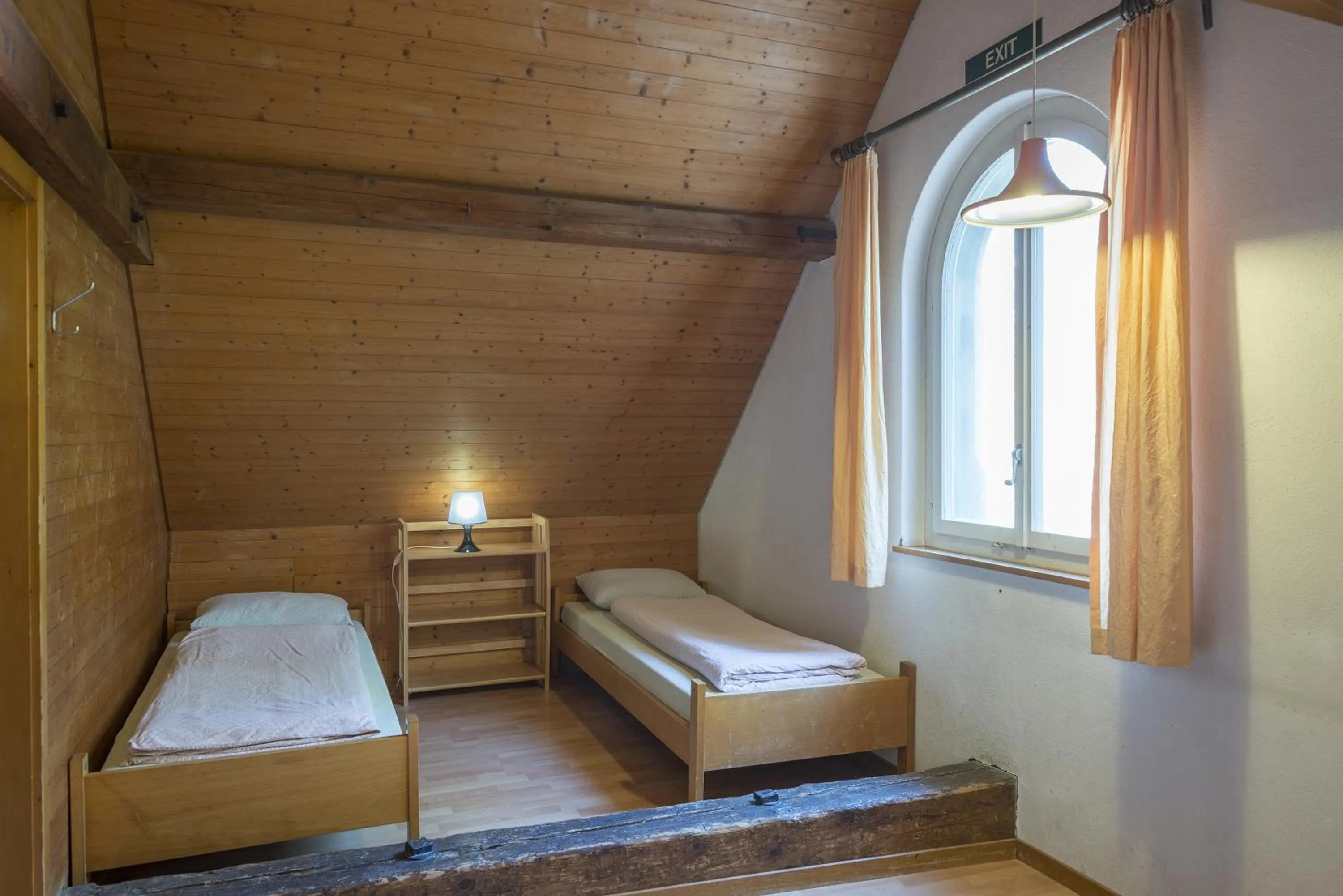 Photo of the whole room, Bed in Schaffhausen Youth Hostel
