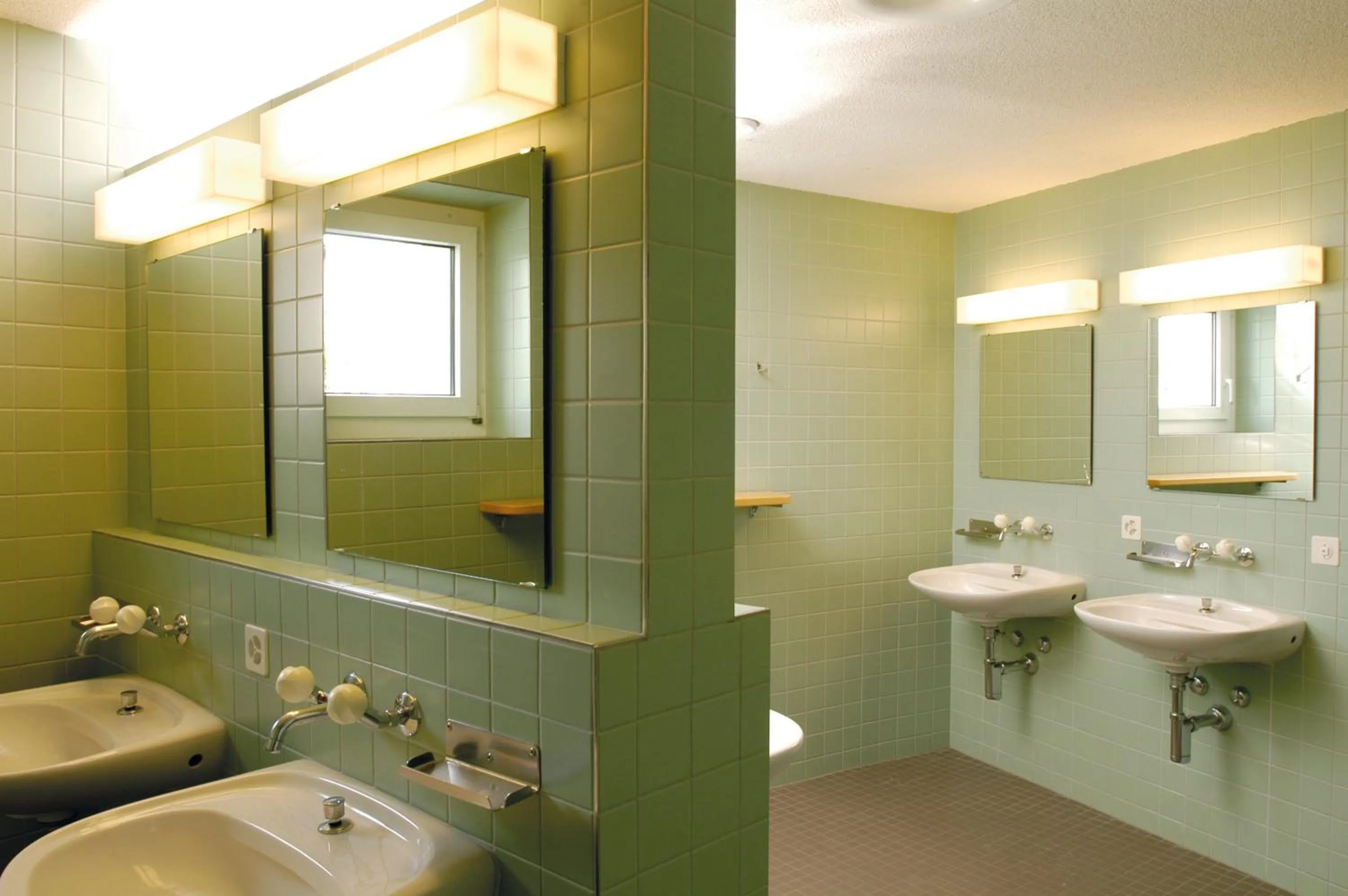 Bathroom in Richterswil Youth Hostel
