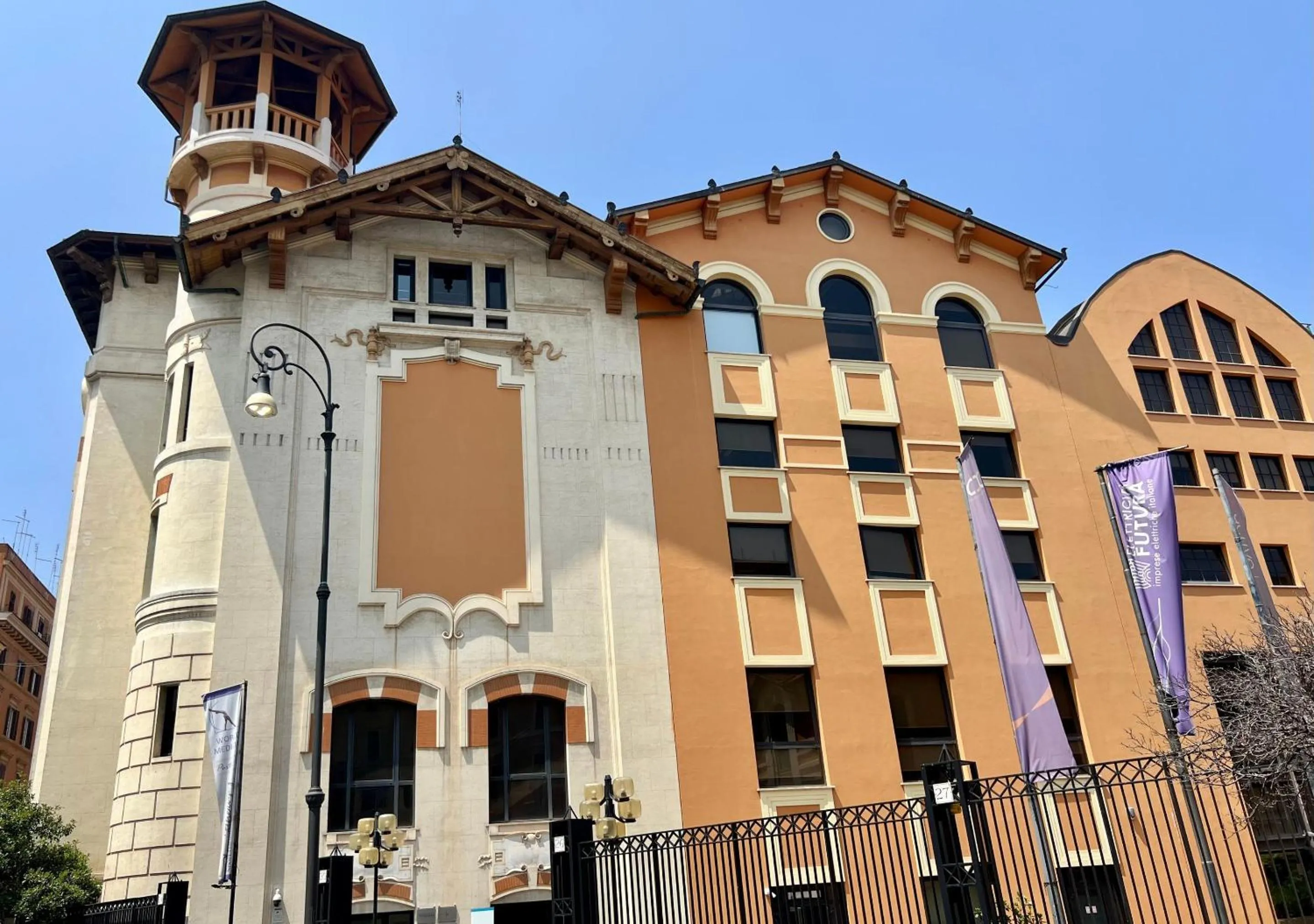 Landmark view in Bon Ton Design Rooms by DOT Suites