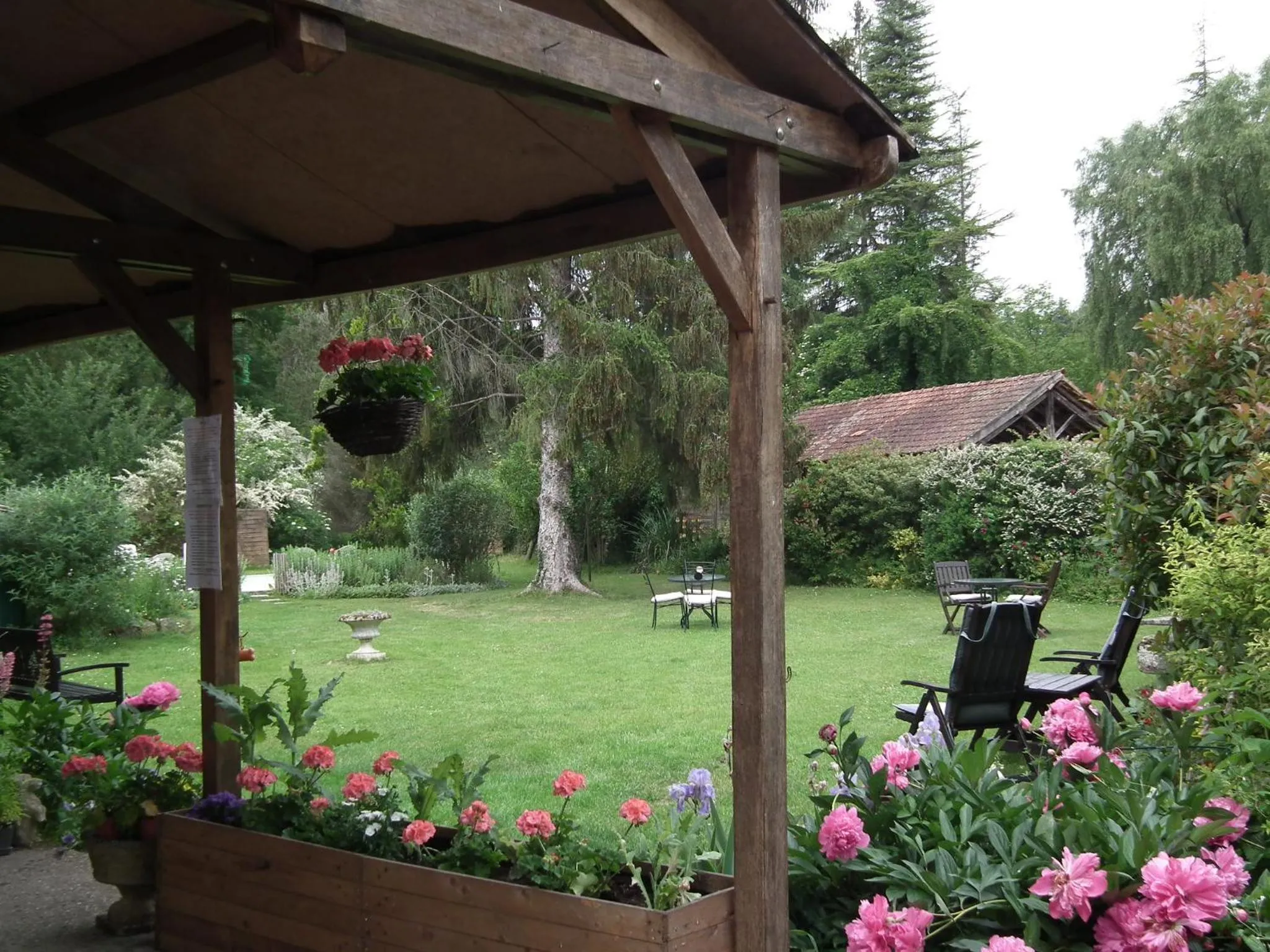 Garden in Maison de Fortitude Chambres d'hotes