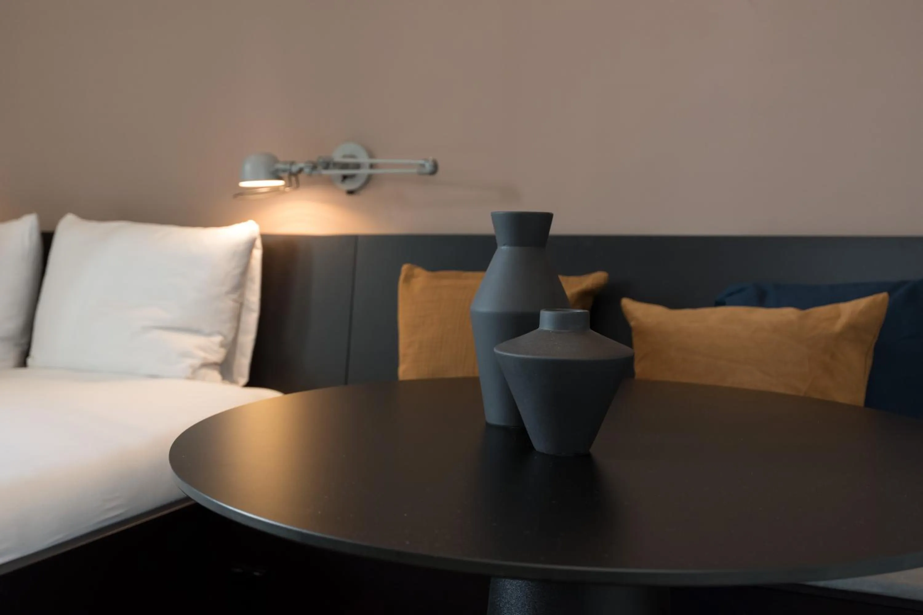 Bed in City centre studio canal belt