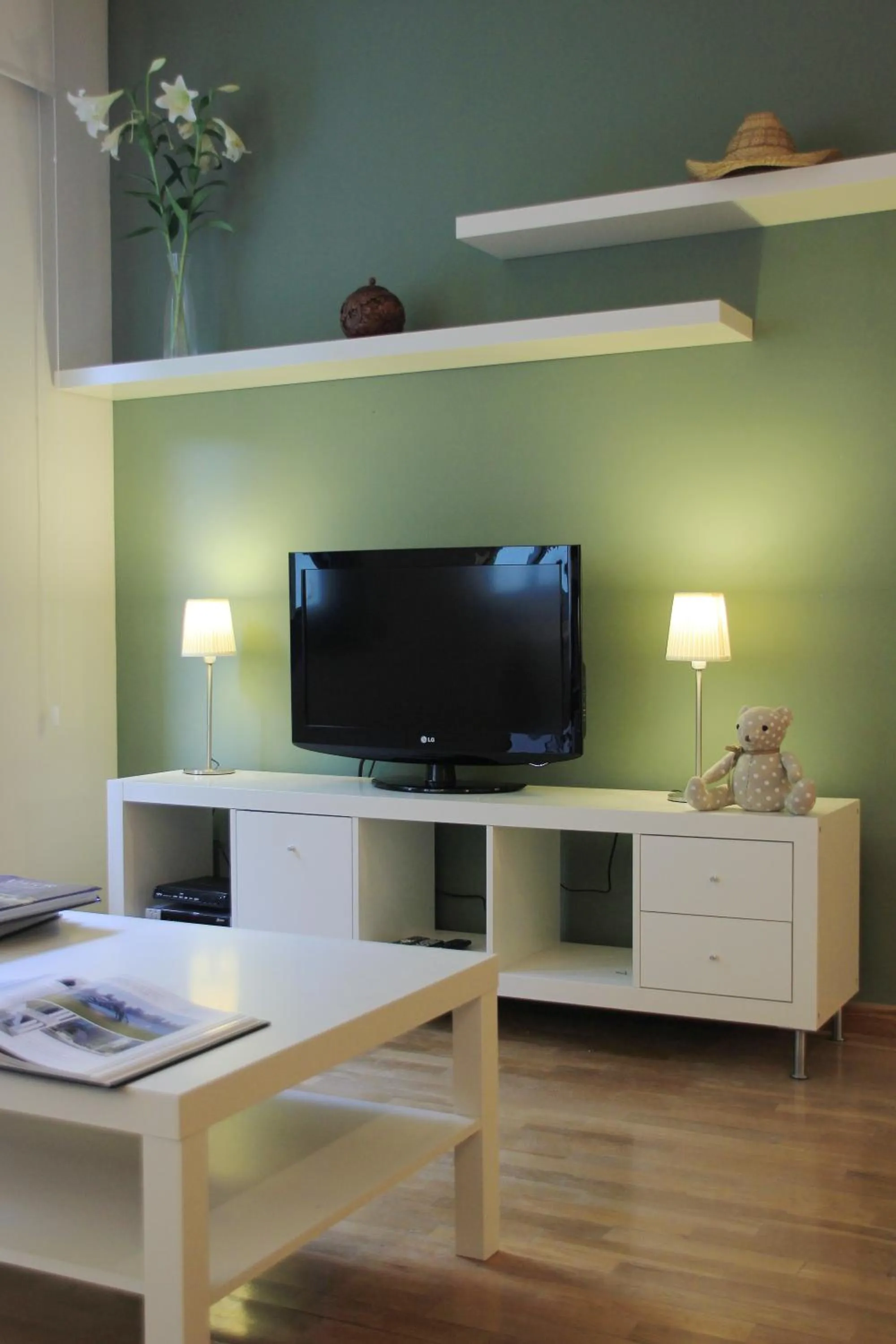 Living room in Alguera Apartments Napols