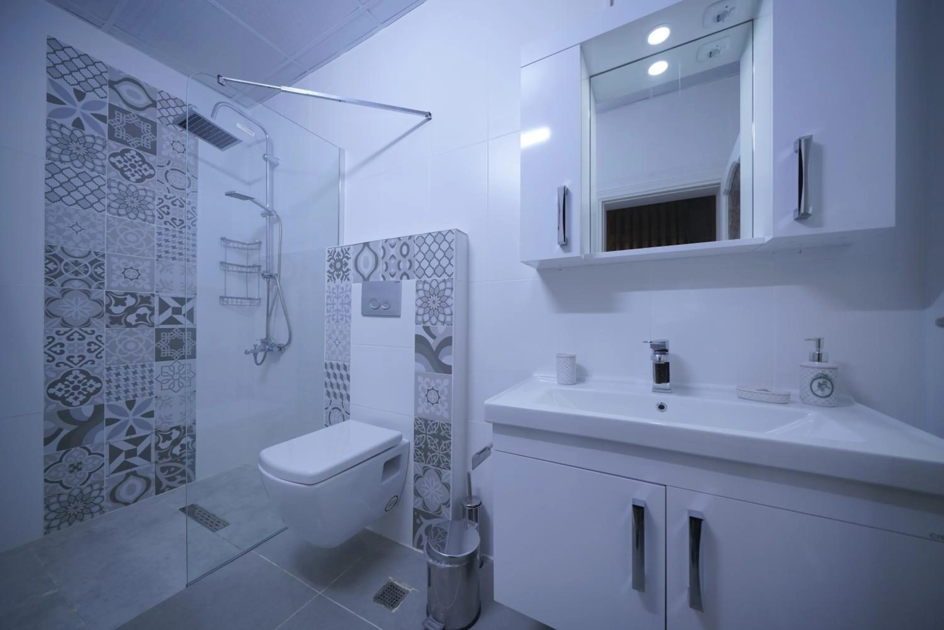 Toilet in Pashabelle Hotel