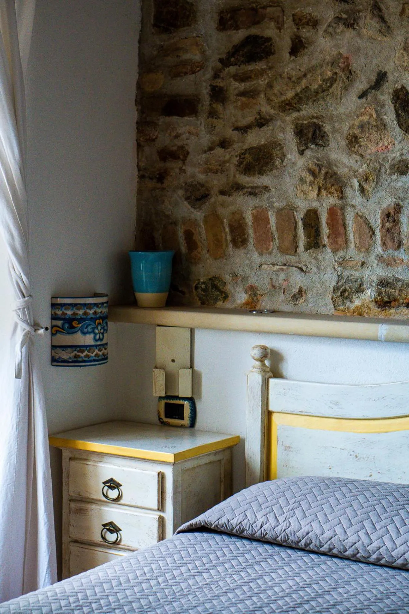 Bed in Romeo e Giulietta Scilla